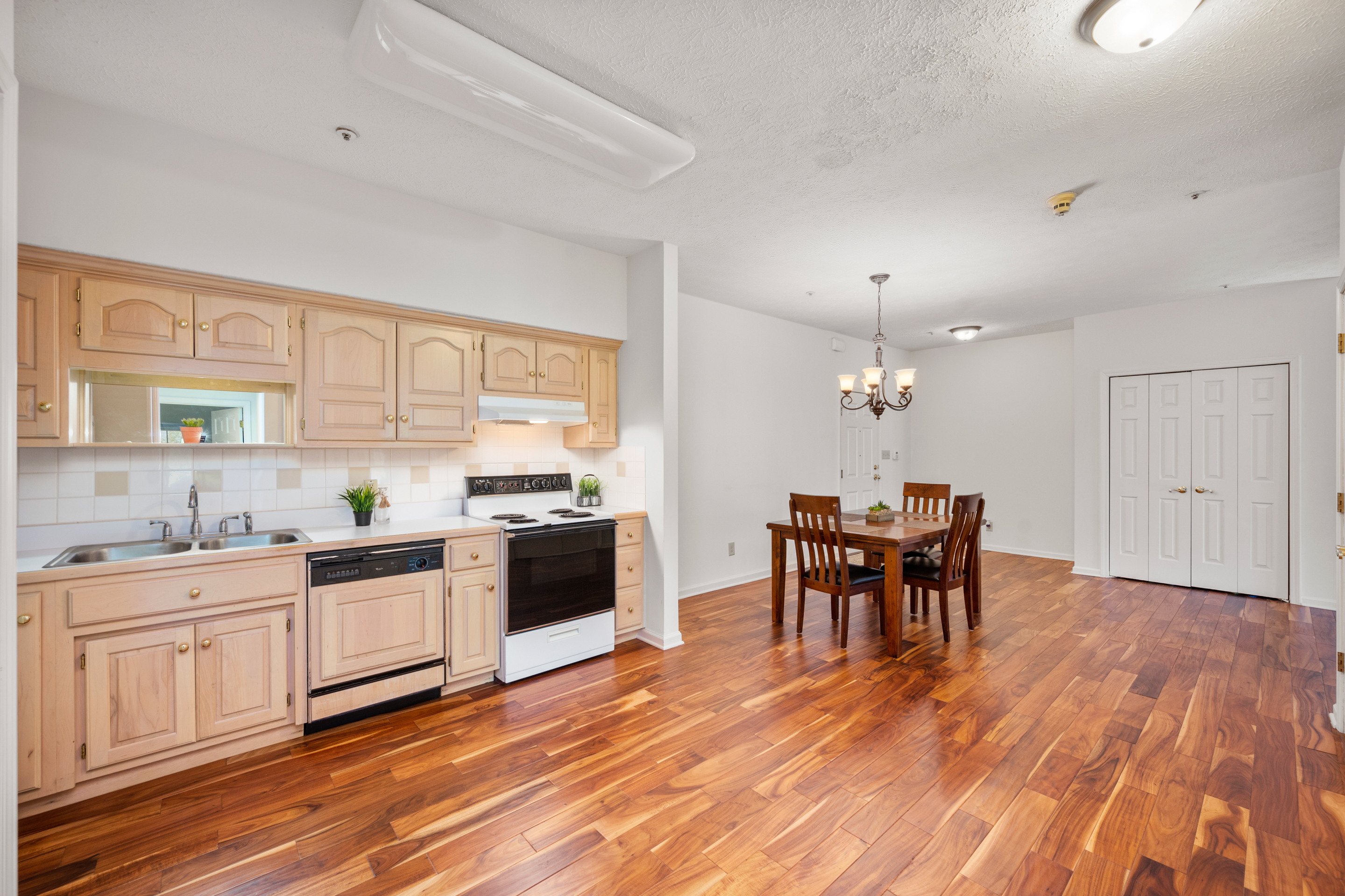 7601 Newport Bay Drive Unit: UNIT 120