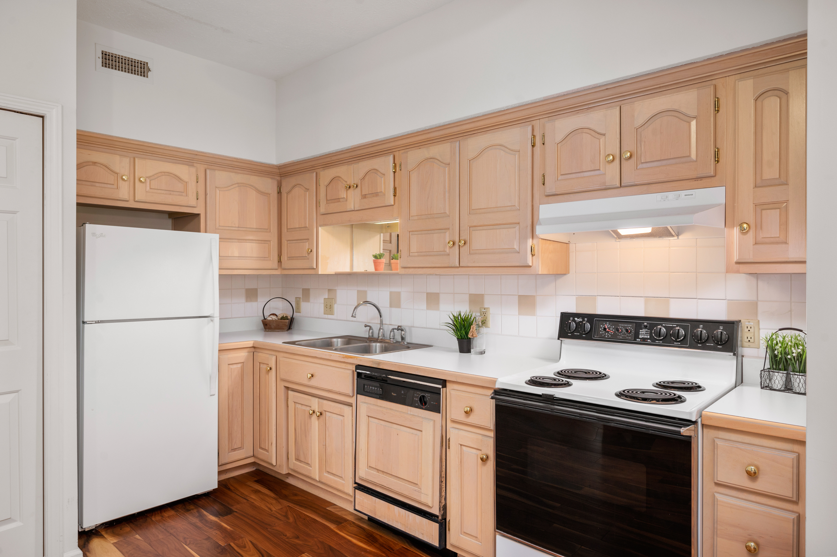 7601 Newport Bay Drive Unit: UNIT 120