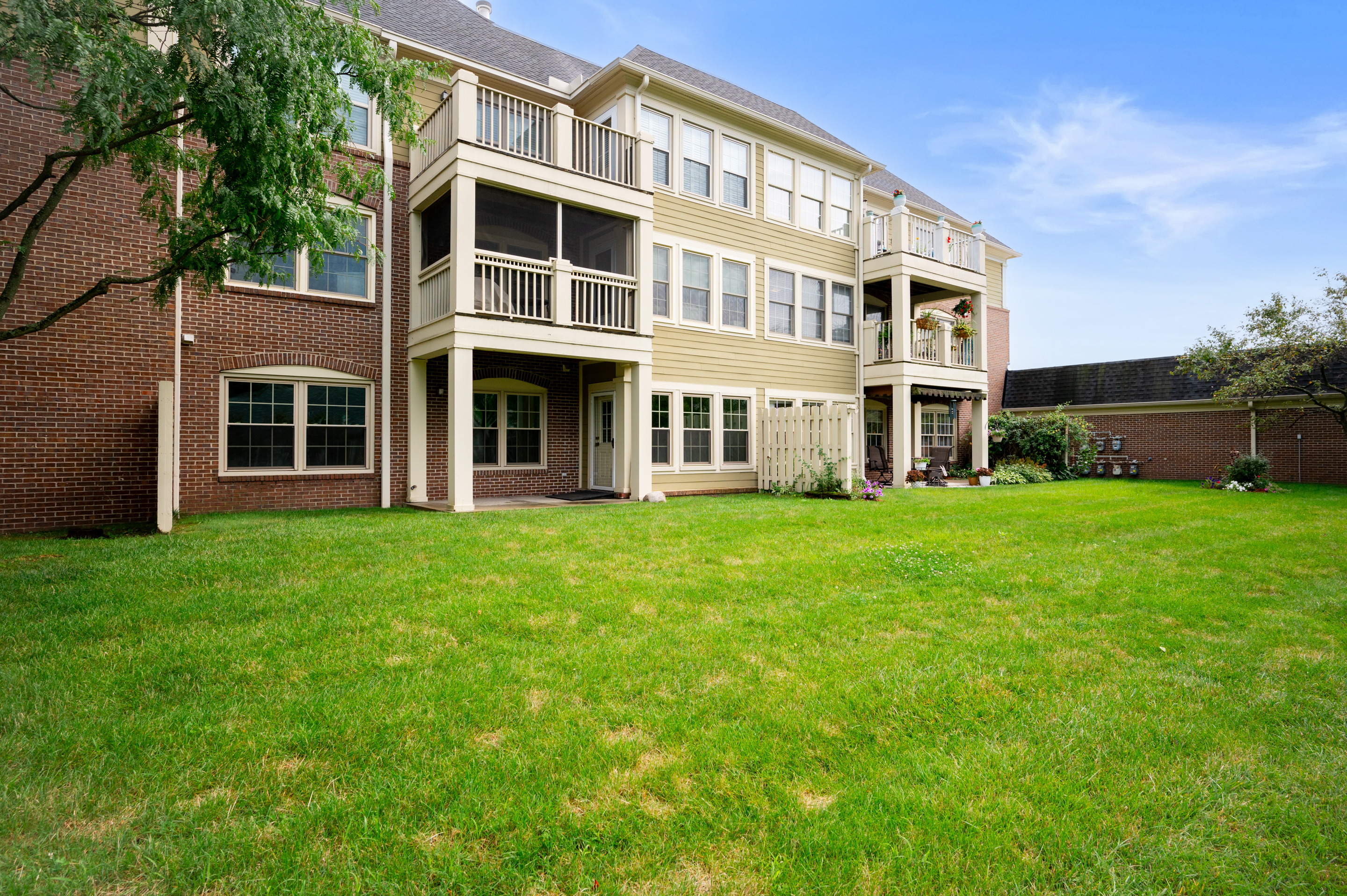 7601 Newport Bay Drive Unit: UNIT 120