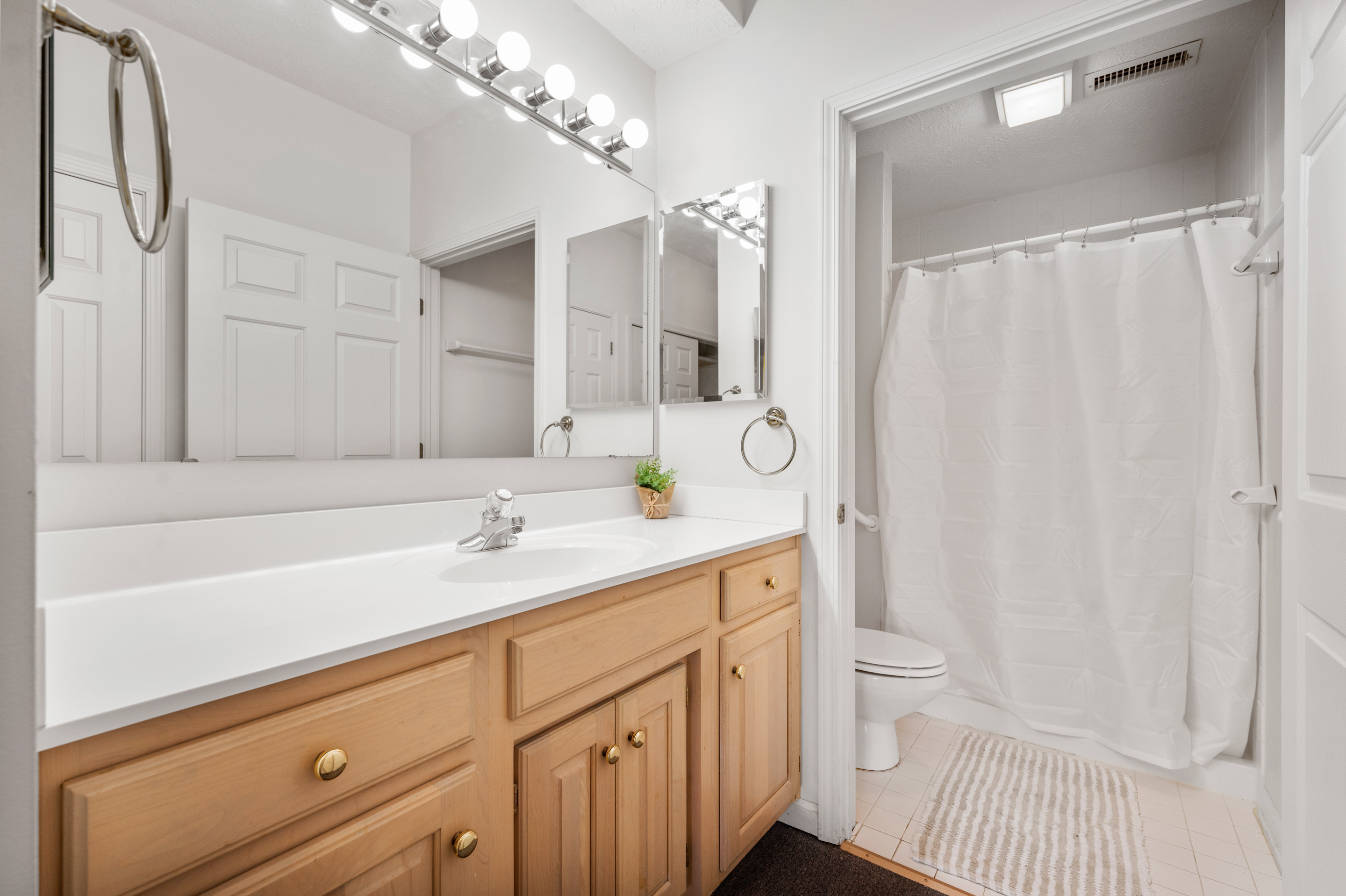 7601 Newport Bay Drive Unit: UNIT 120