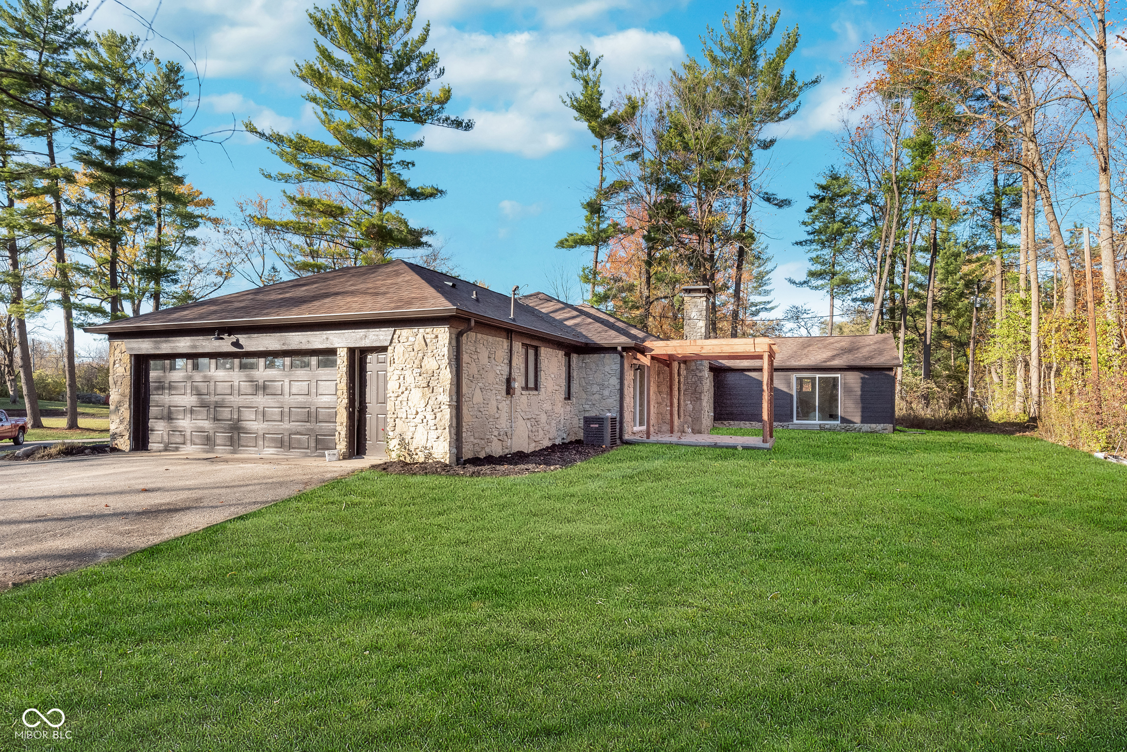 10875 Willowmere Drive