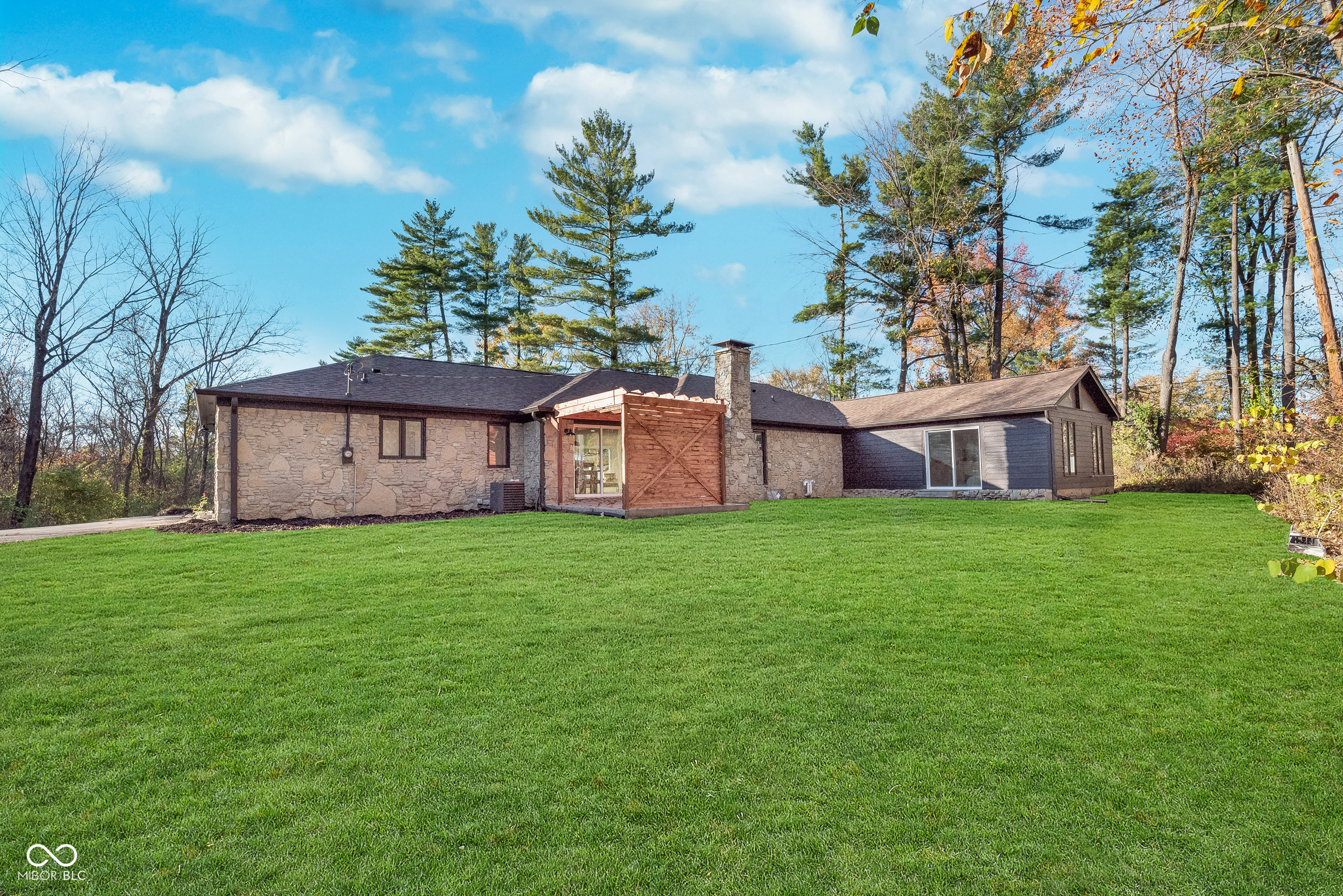 10875 Willowmere Drive