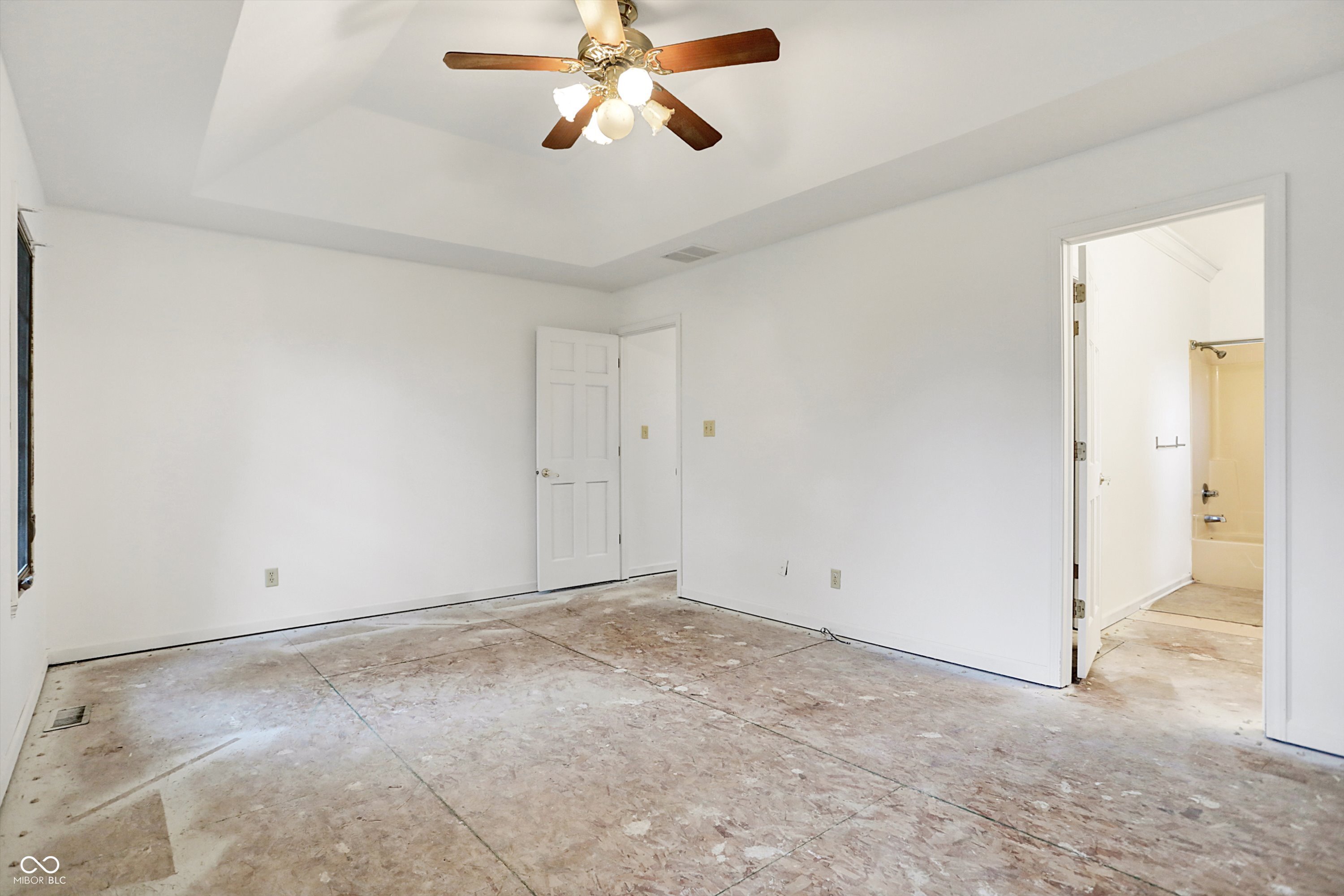 3733 N County Road 900 E