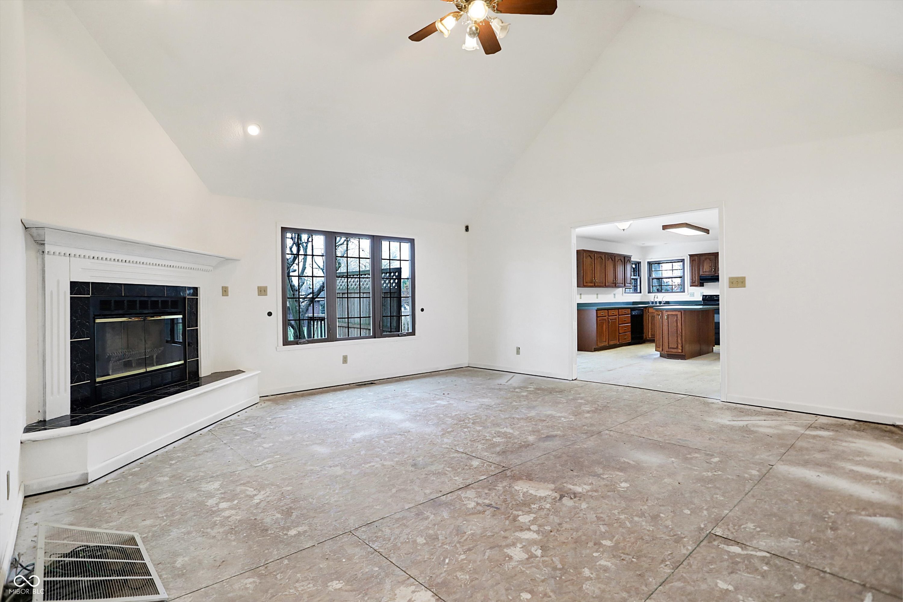 3733 N County Road 900 E