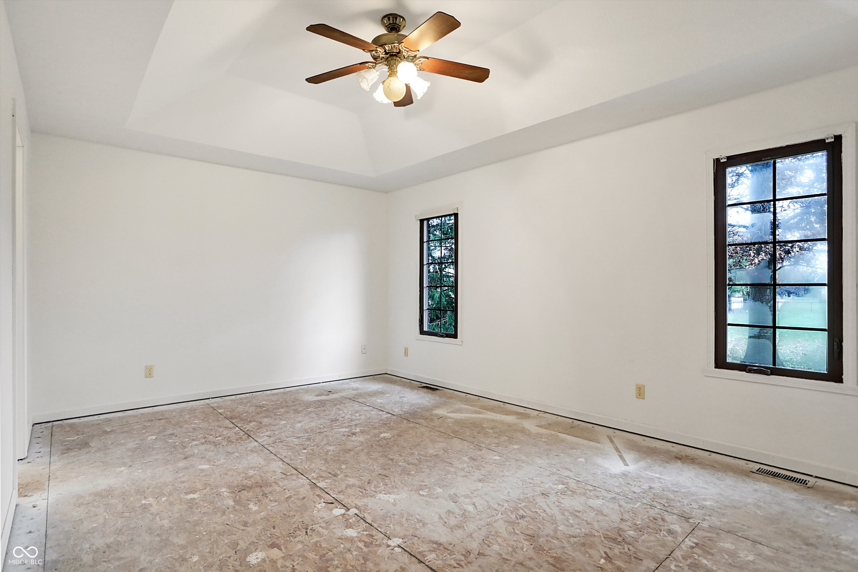 3733 N County Road 900 E