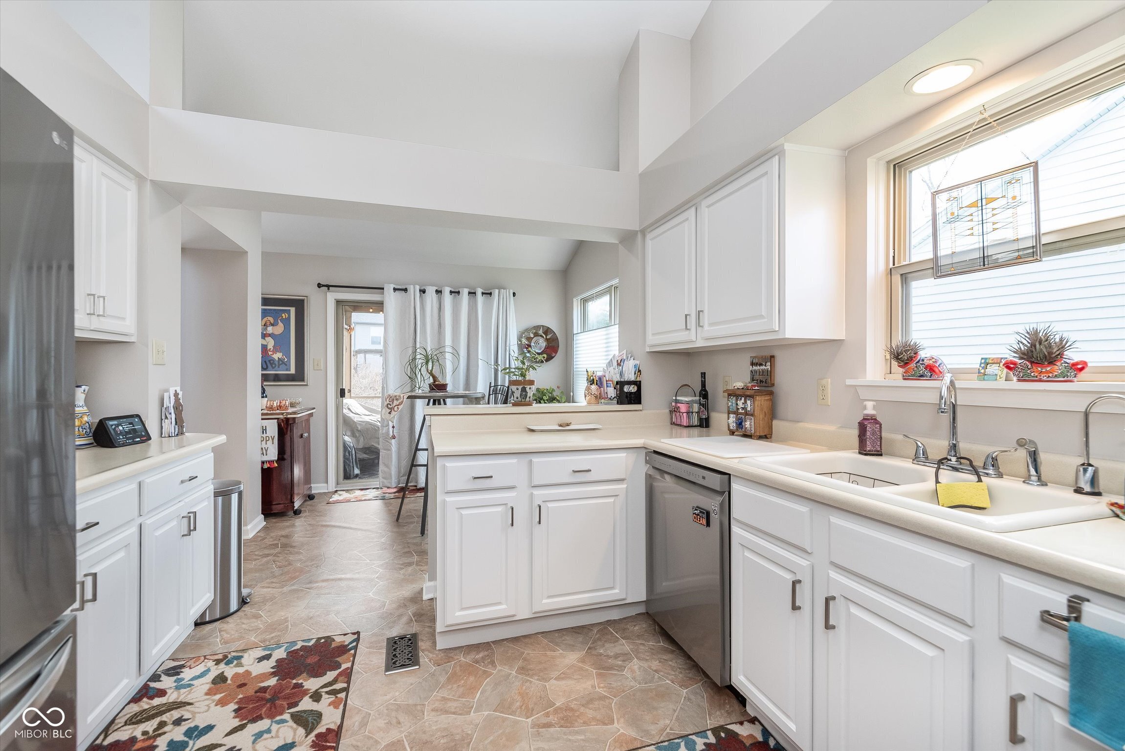 10518 Greenway Drive