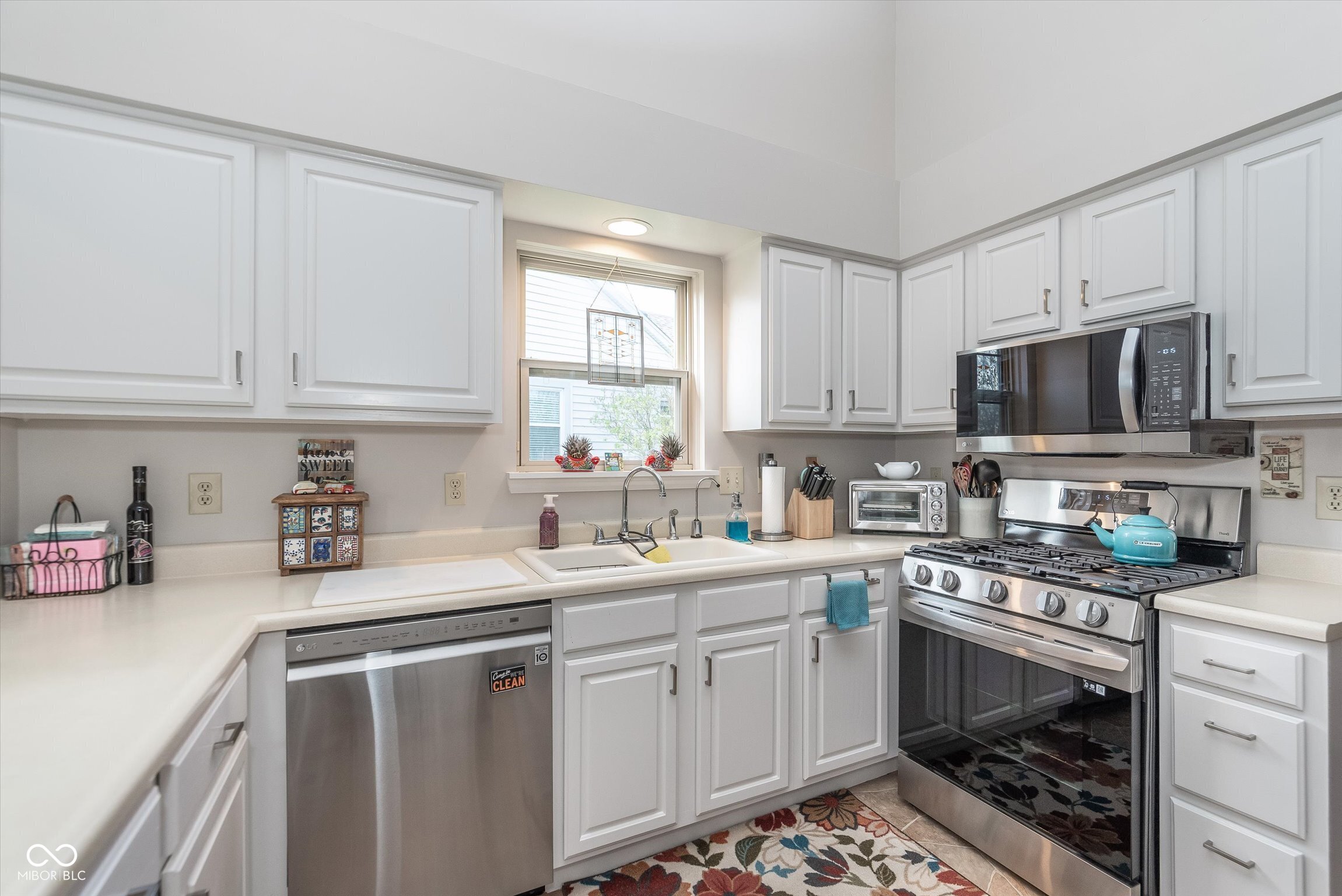 10518 Greenway Drive
