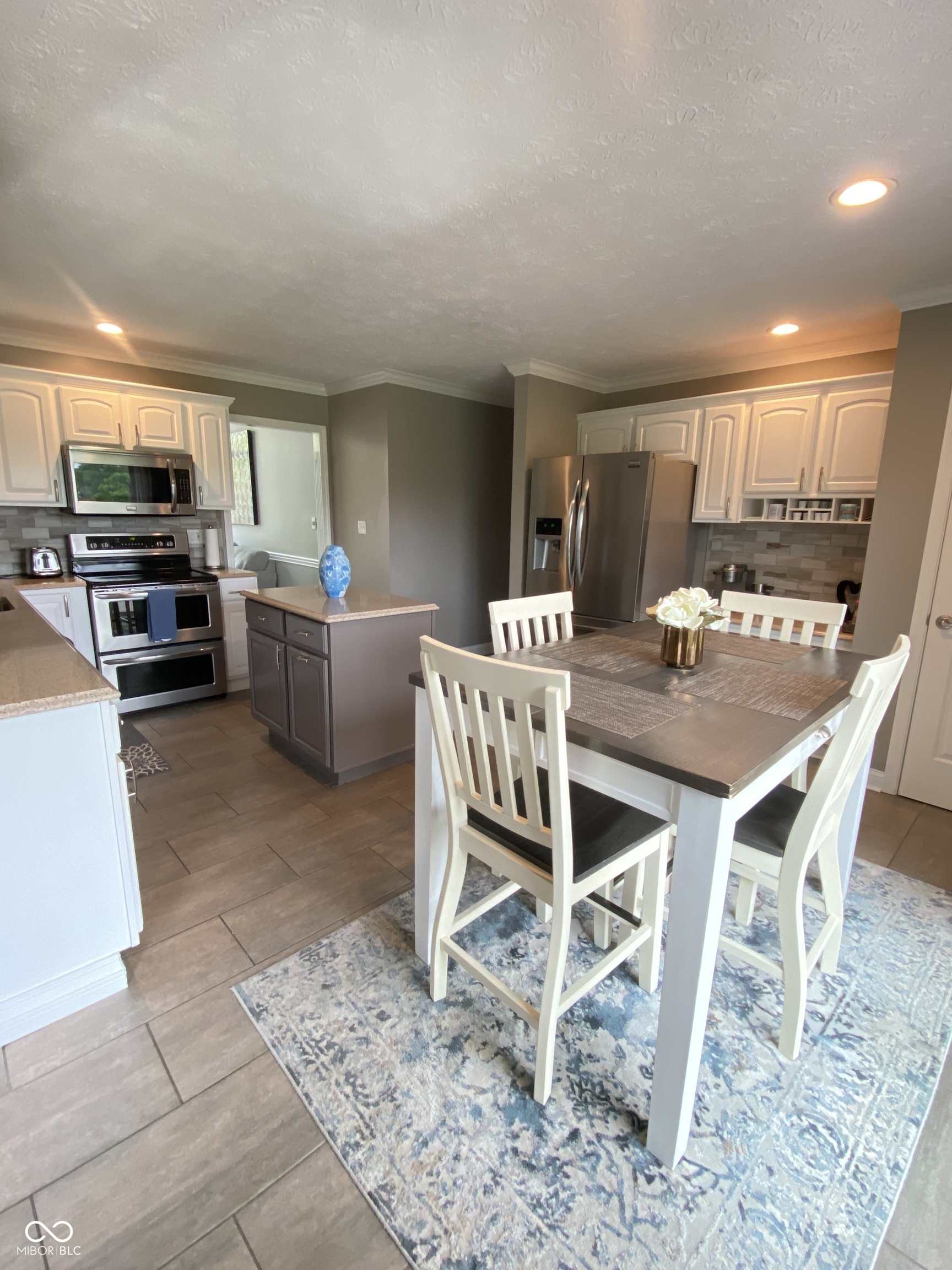 12231 Valley View Circle