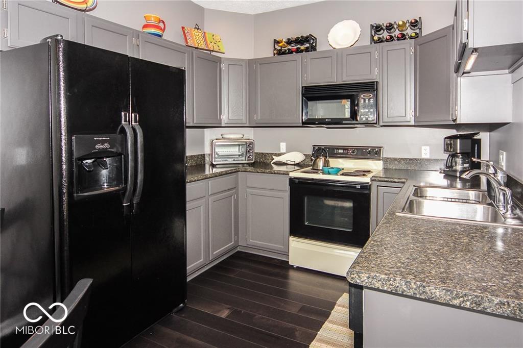20852 Waterscape Way