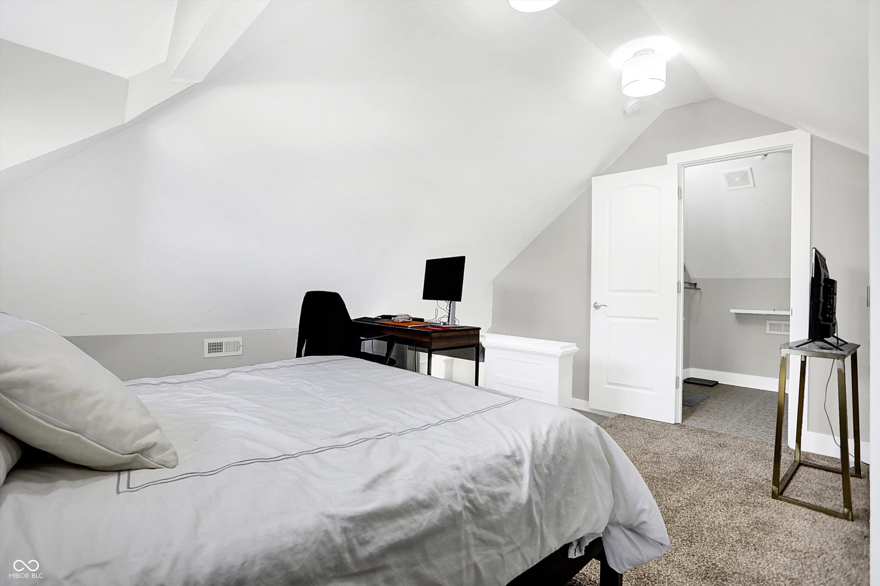 3145 N New Jersey Street