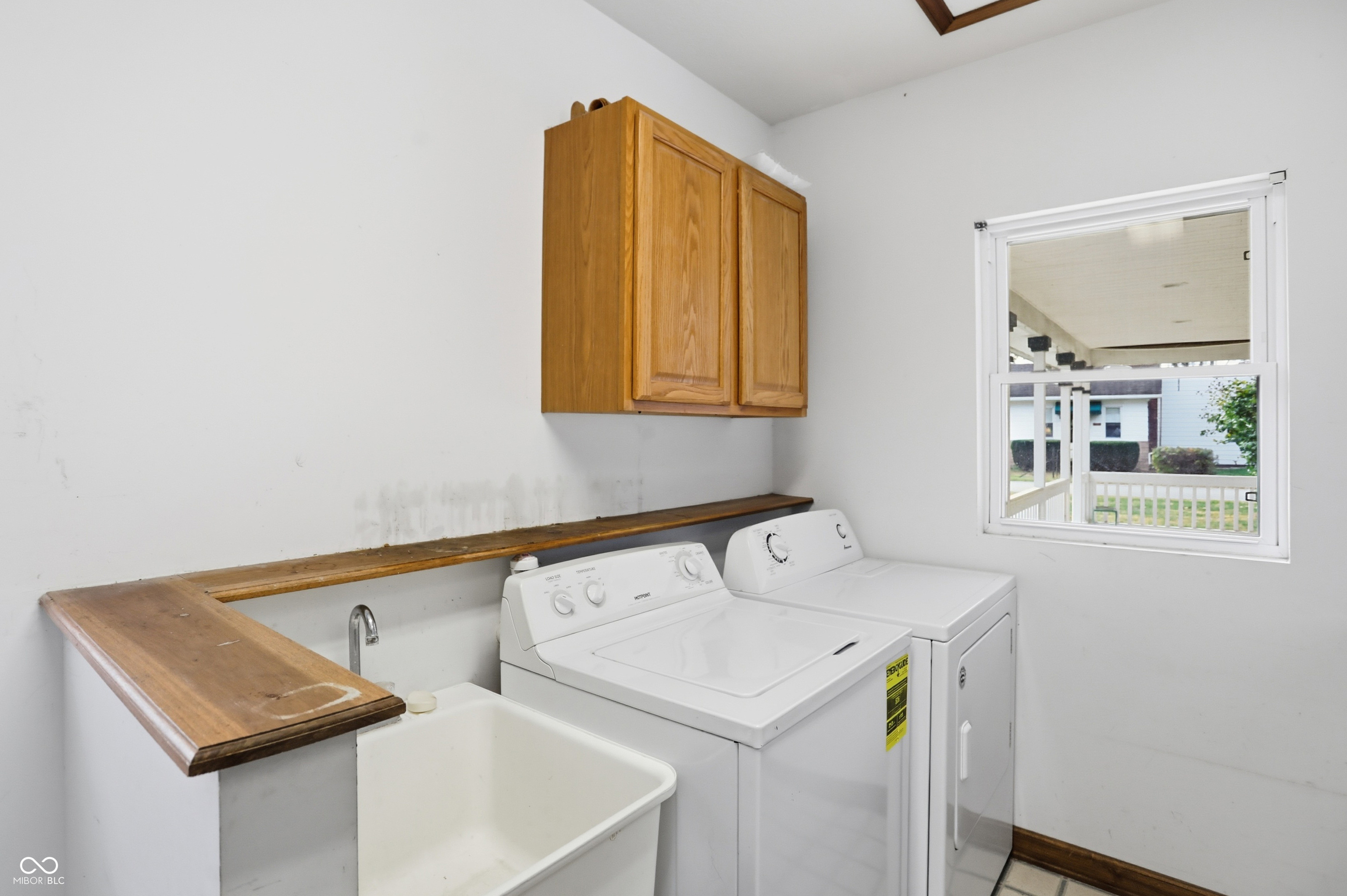 12674 Woodville Street