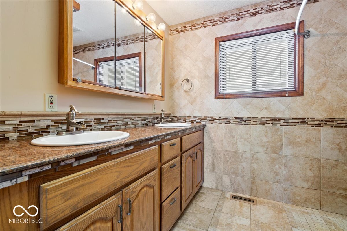 3 E County Road 900 N