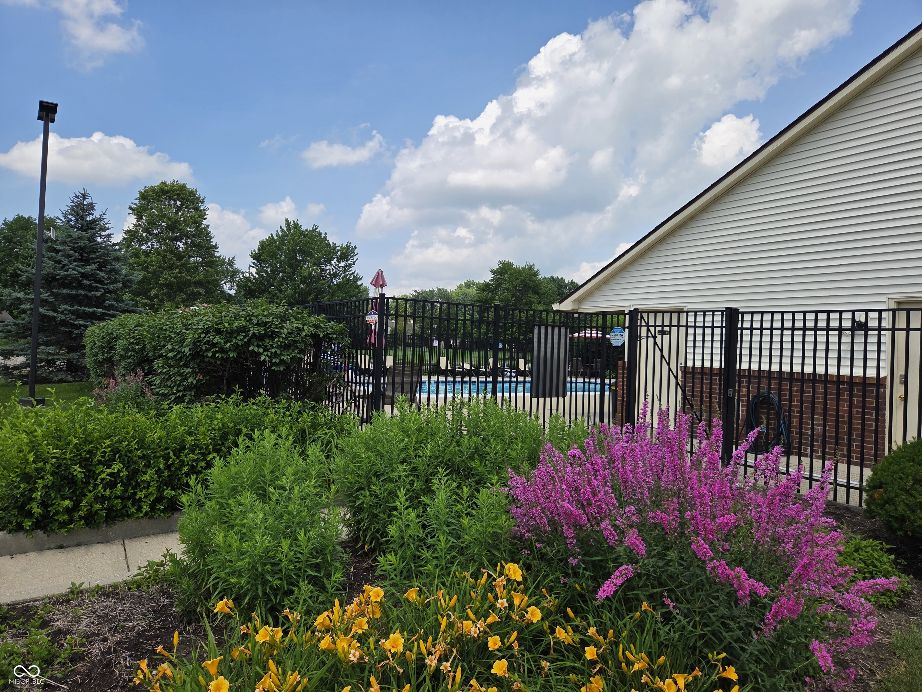 7513 Castleton Farms West Drive