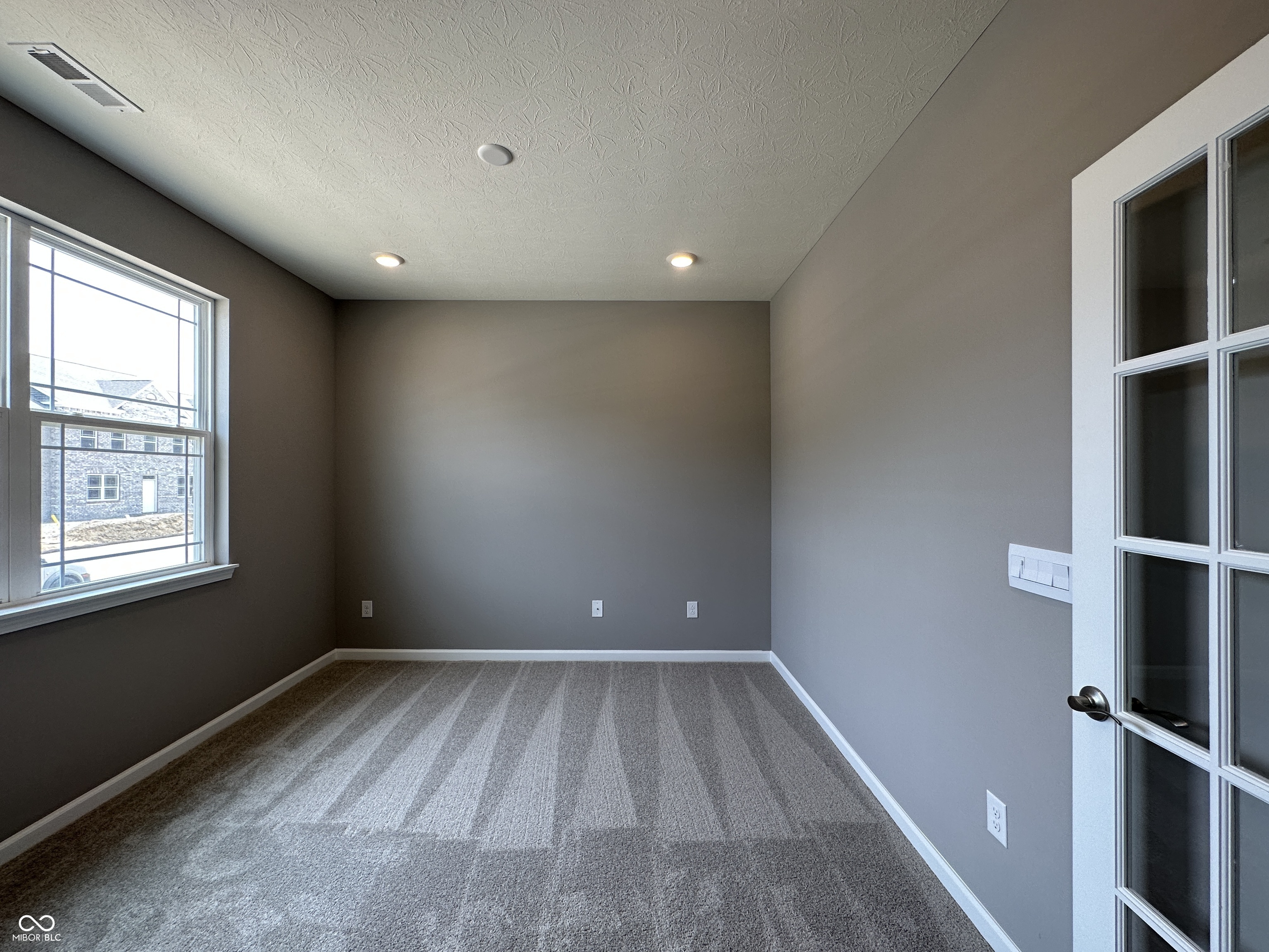 2838 Maricopa Boulevard