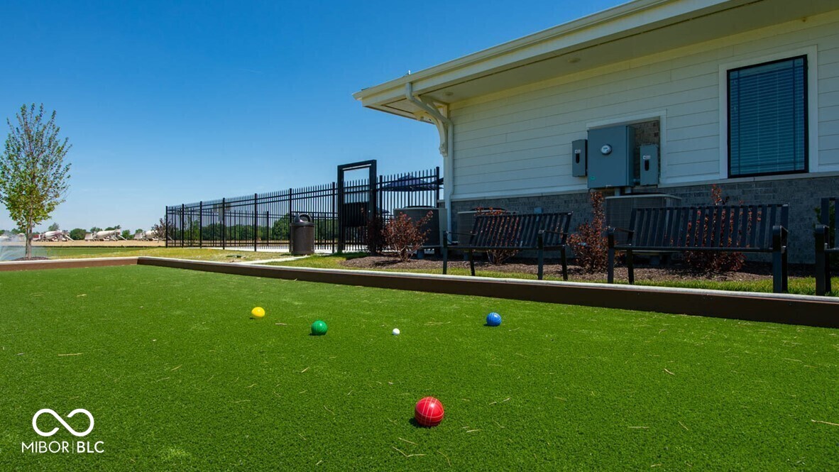 2838 Maricopa Boulevard