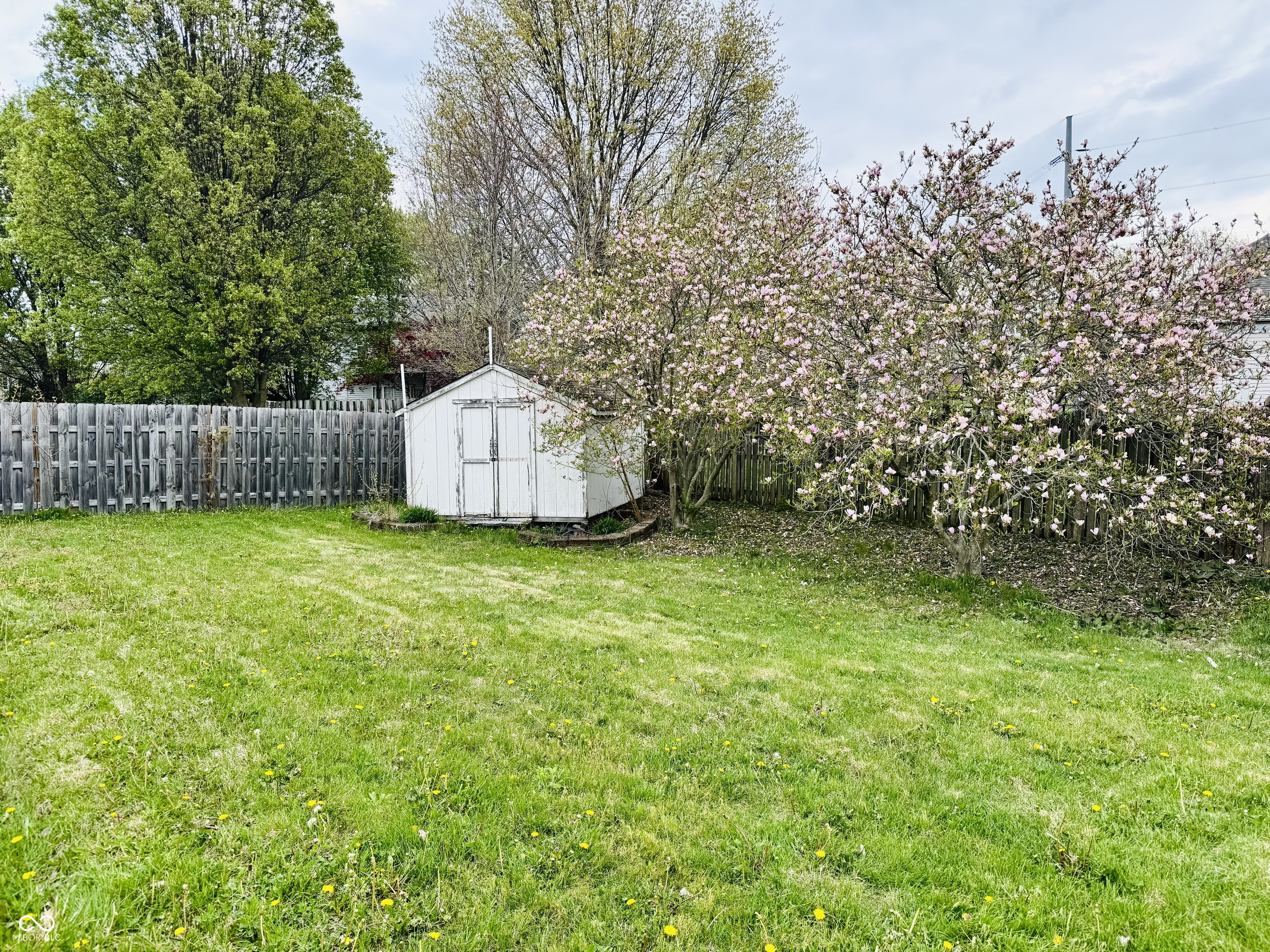 831 Queensgate Drive