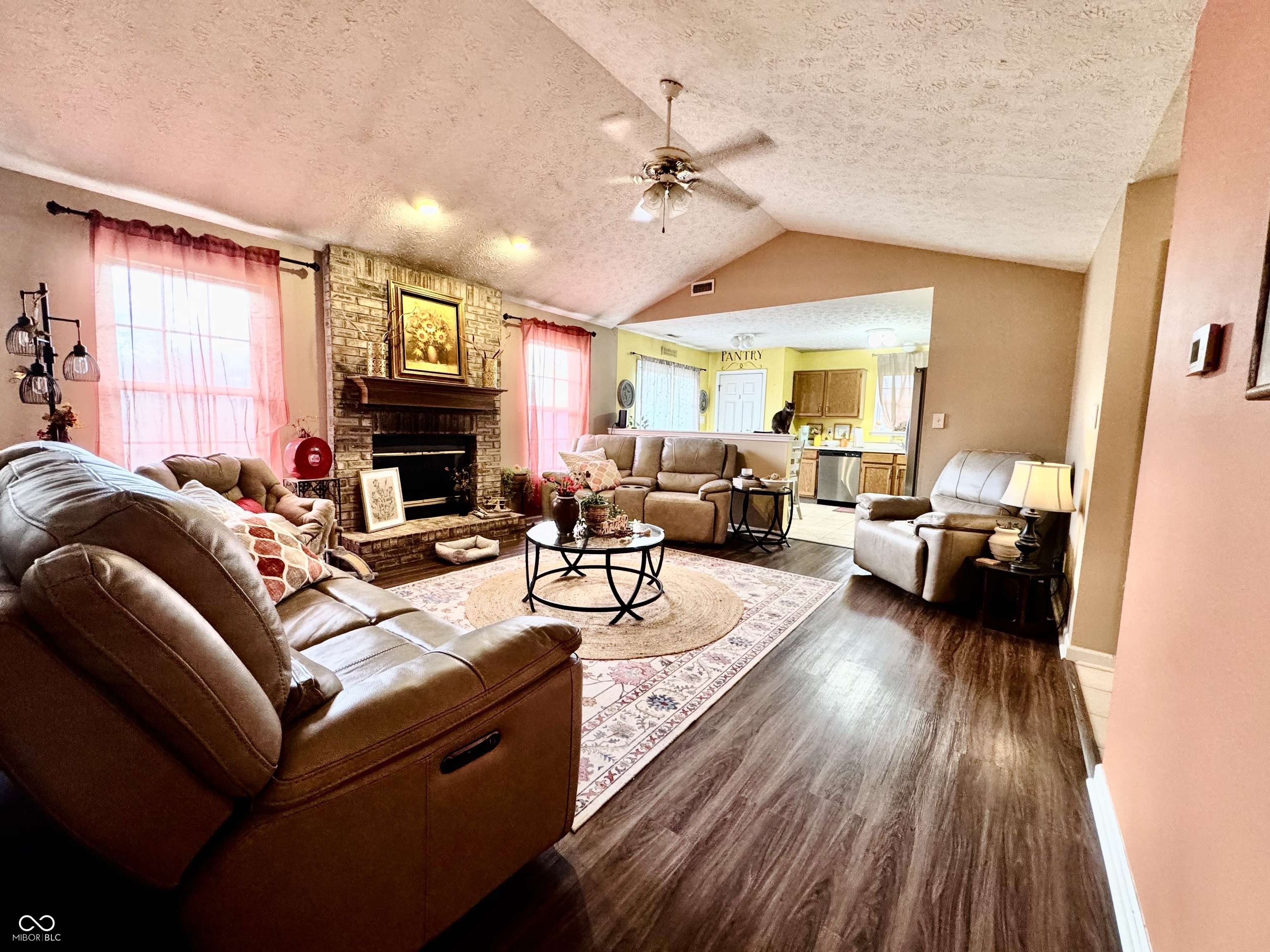 831 Queensgate Drive