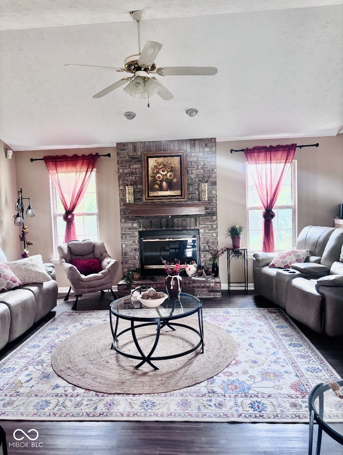 831 Queensgate Drive