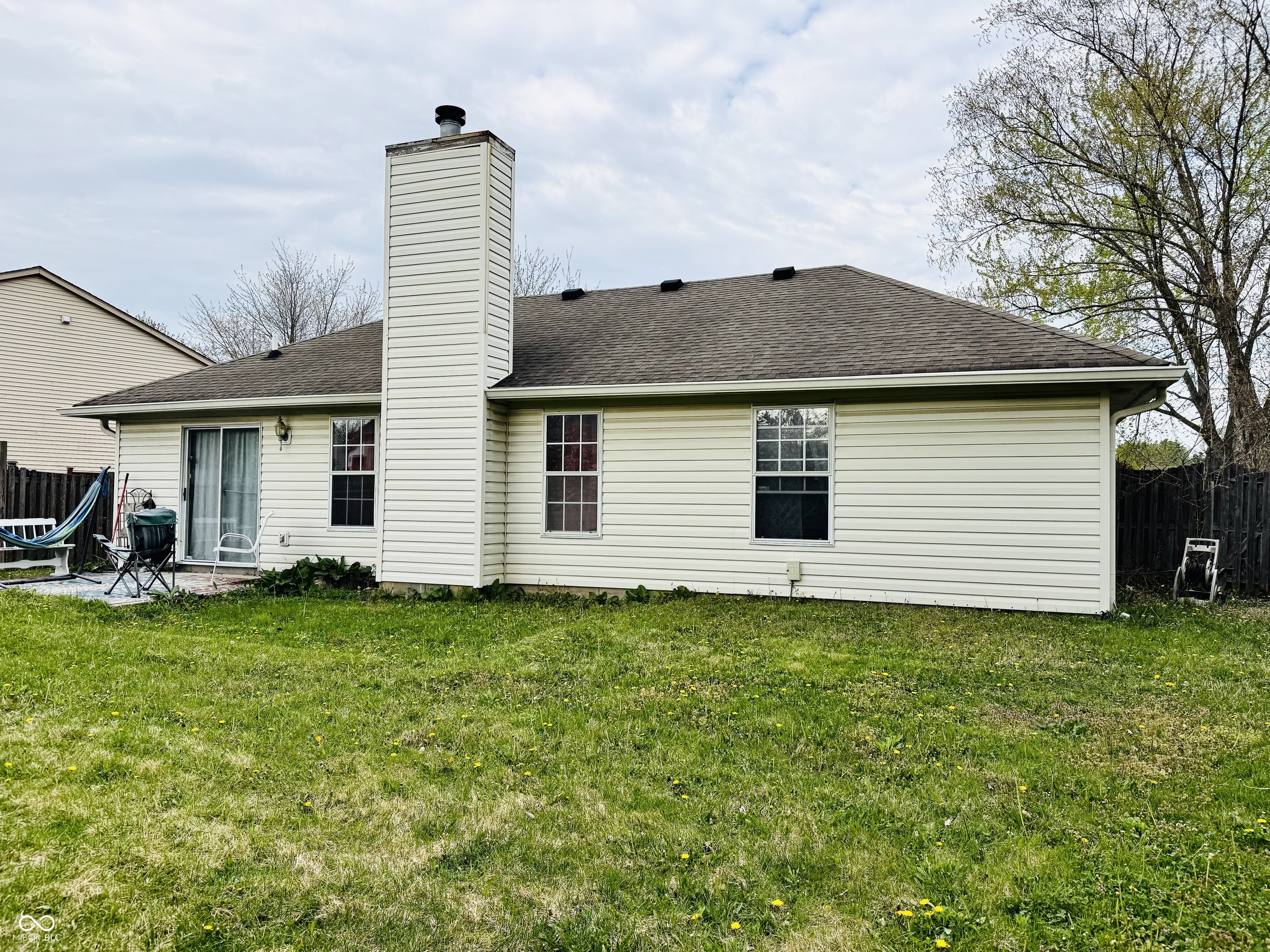 831 Queensgate Drive