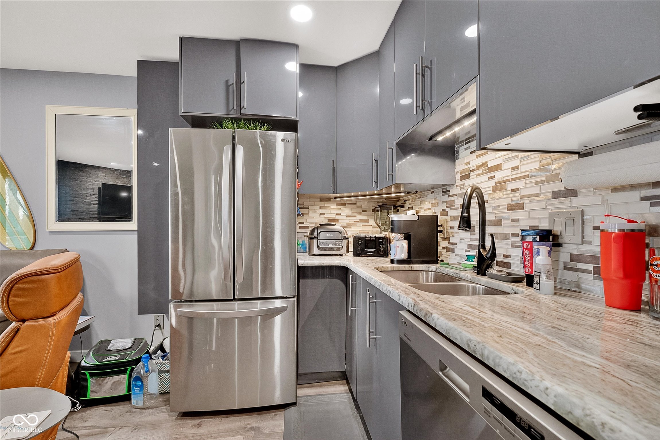 102 Clarendon Drive Unit: APT 305
