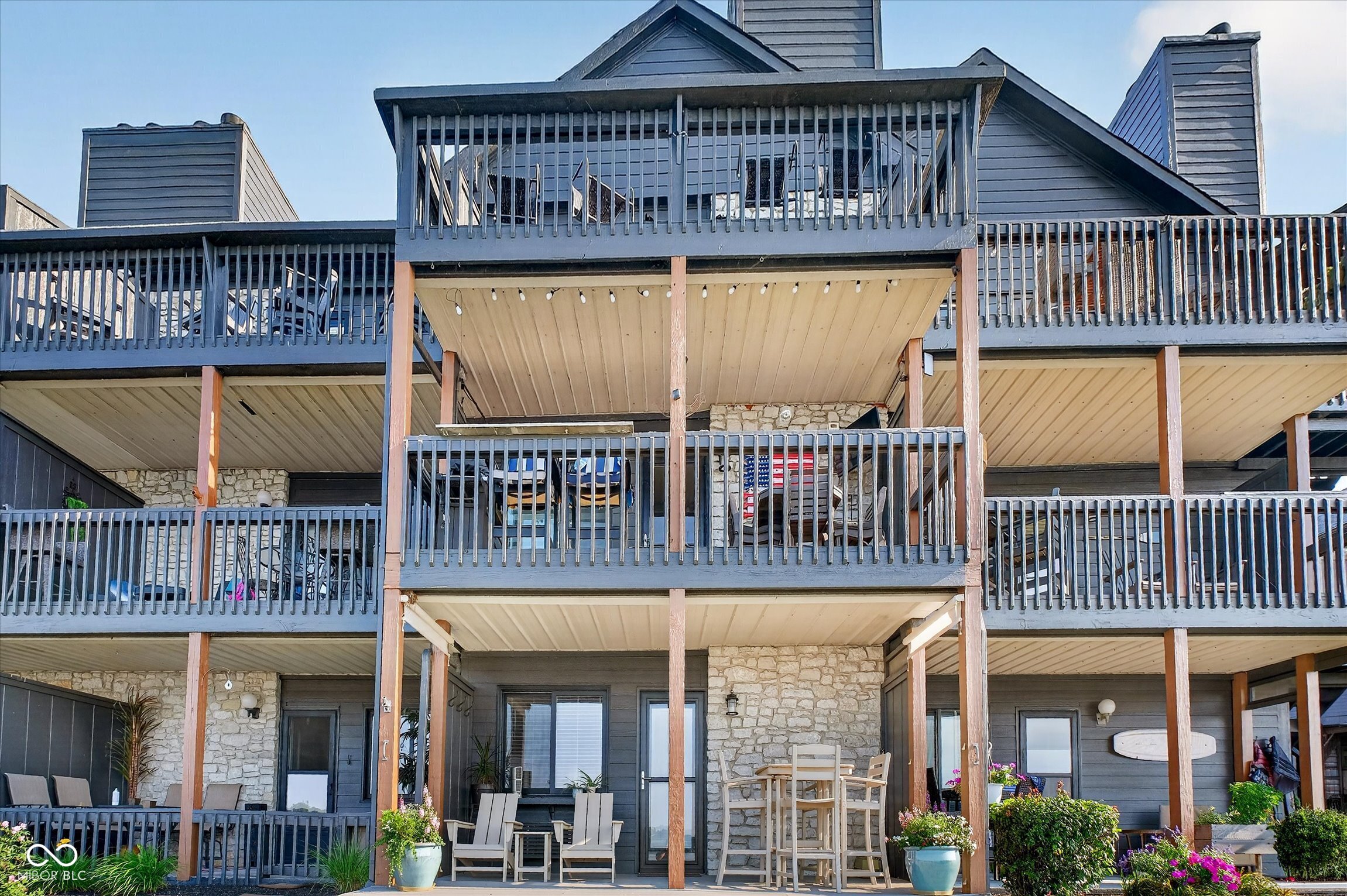 102 Clarendon Drive Unit: APT 305