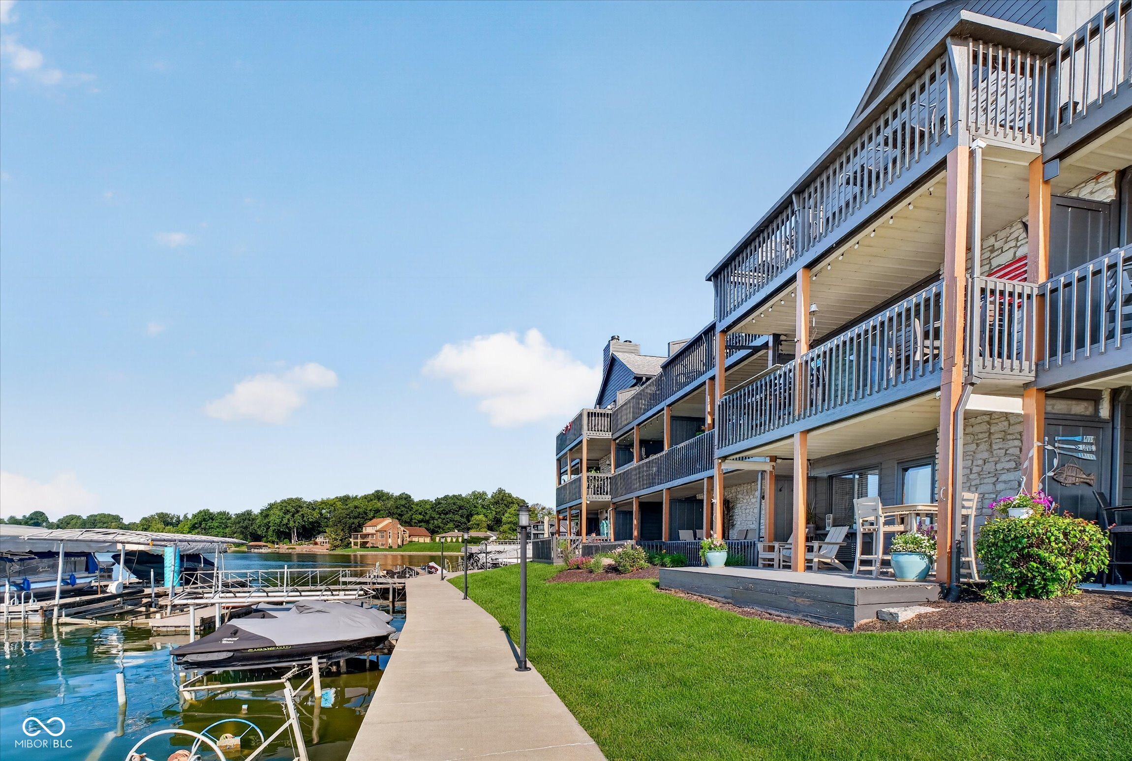 102 Clarendon Drive Unit: APT 305