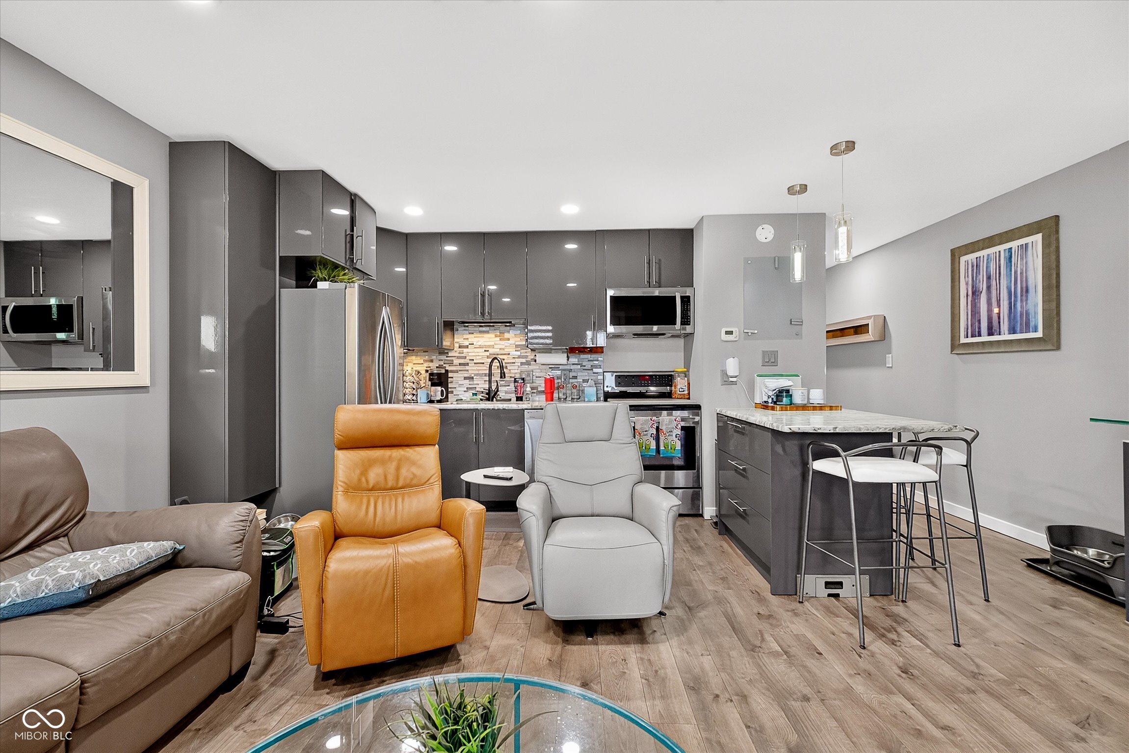 102 Clarendon Drive Unit: APT 305