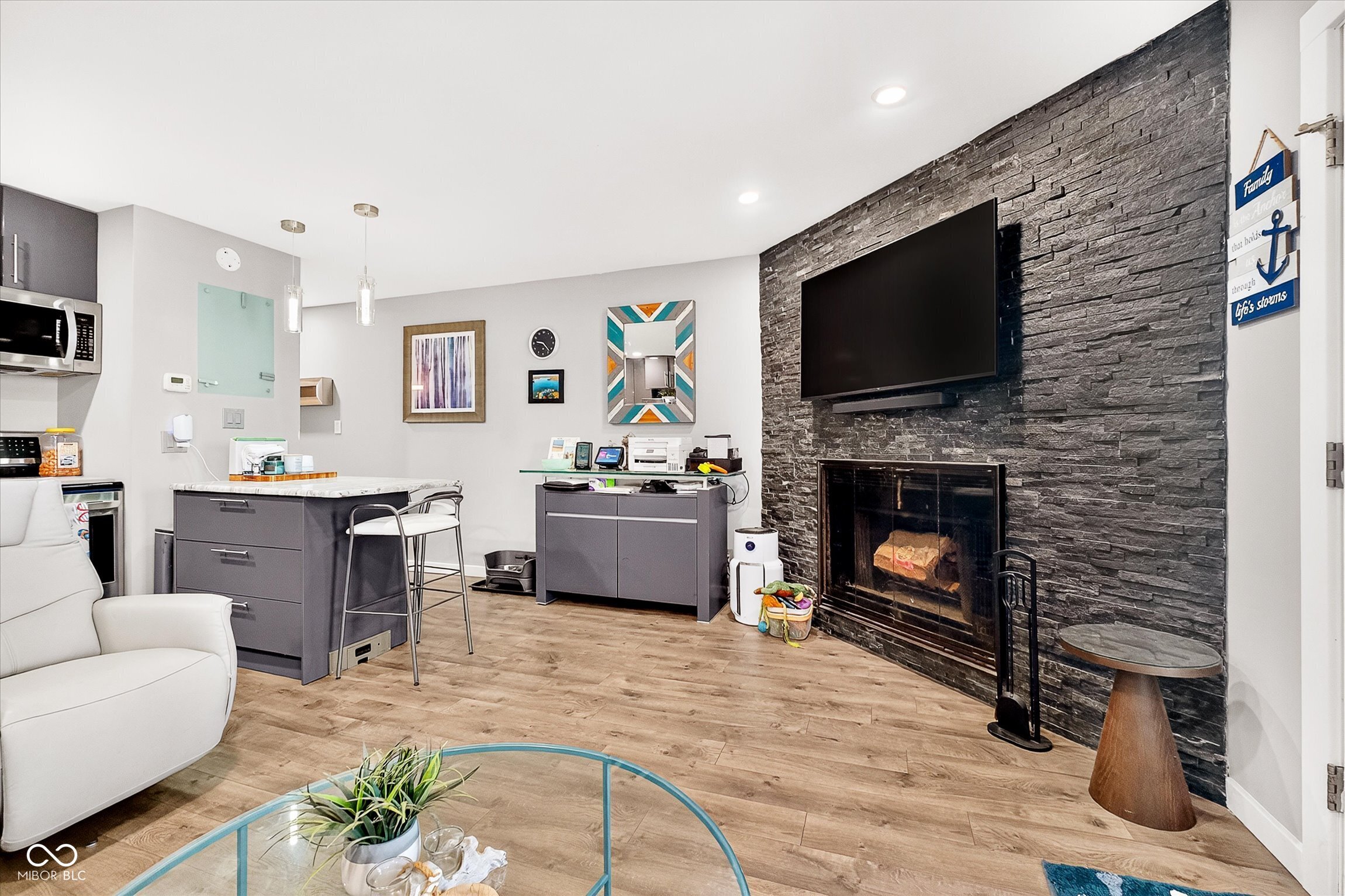 102 Clarendon Drive Unit: APT 305