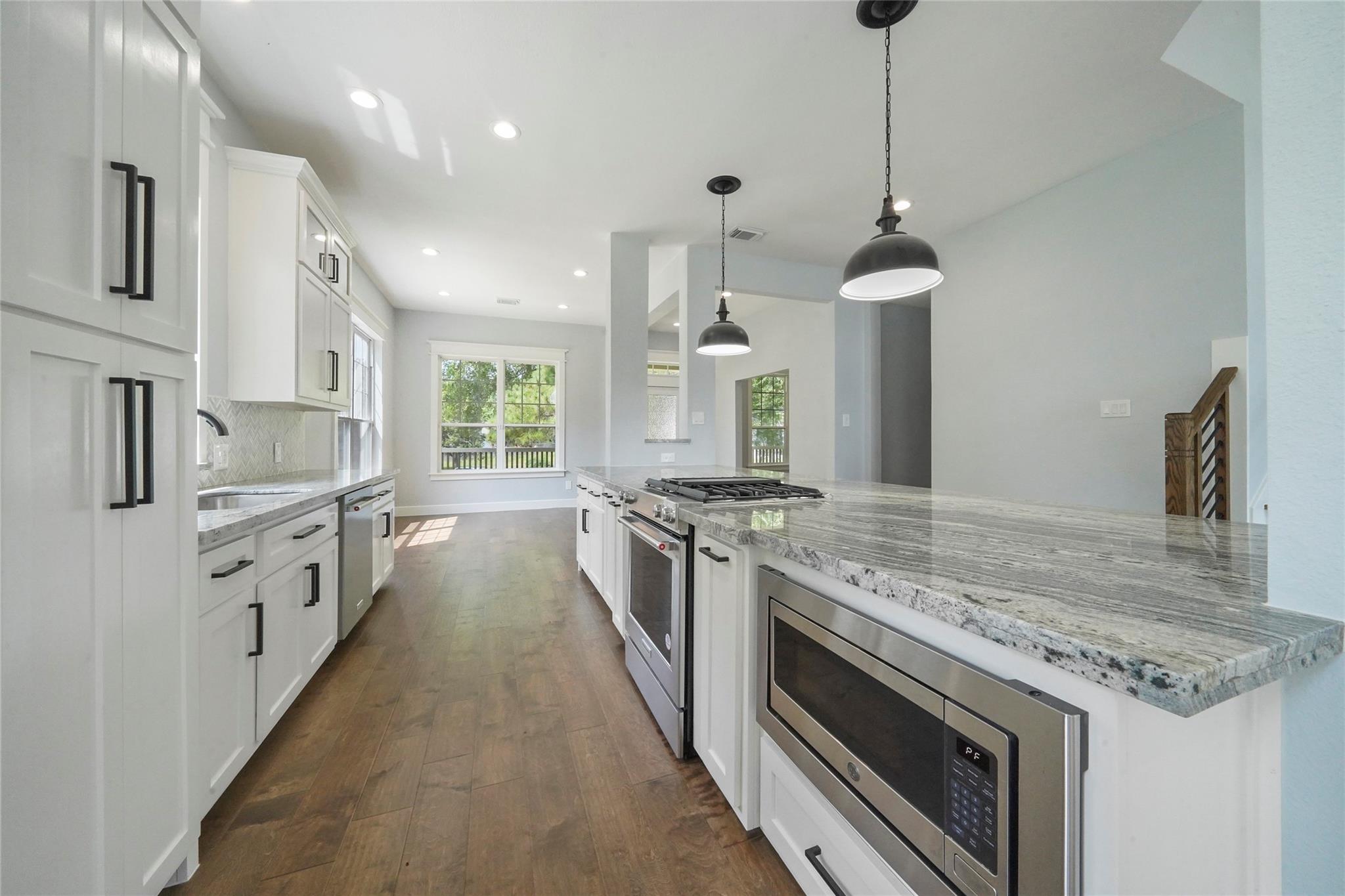 401 Brook Hollow Dr