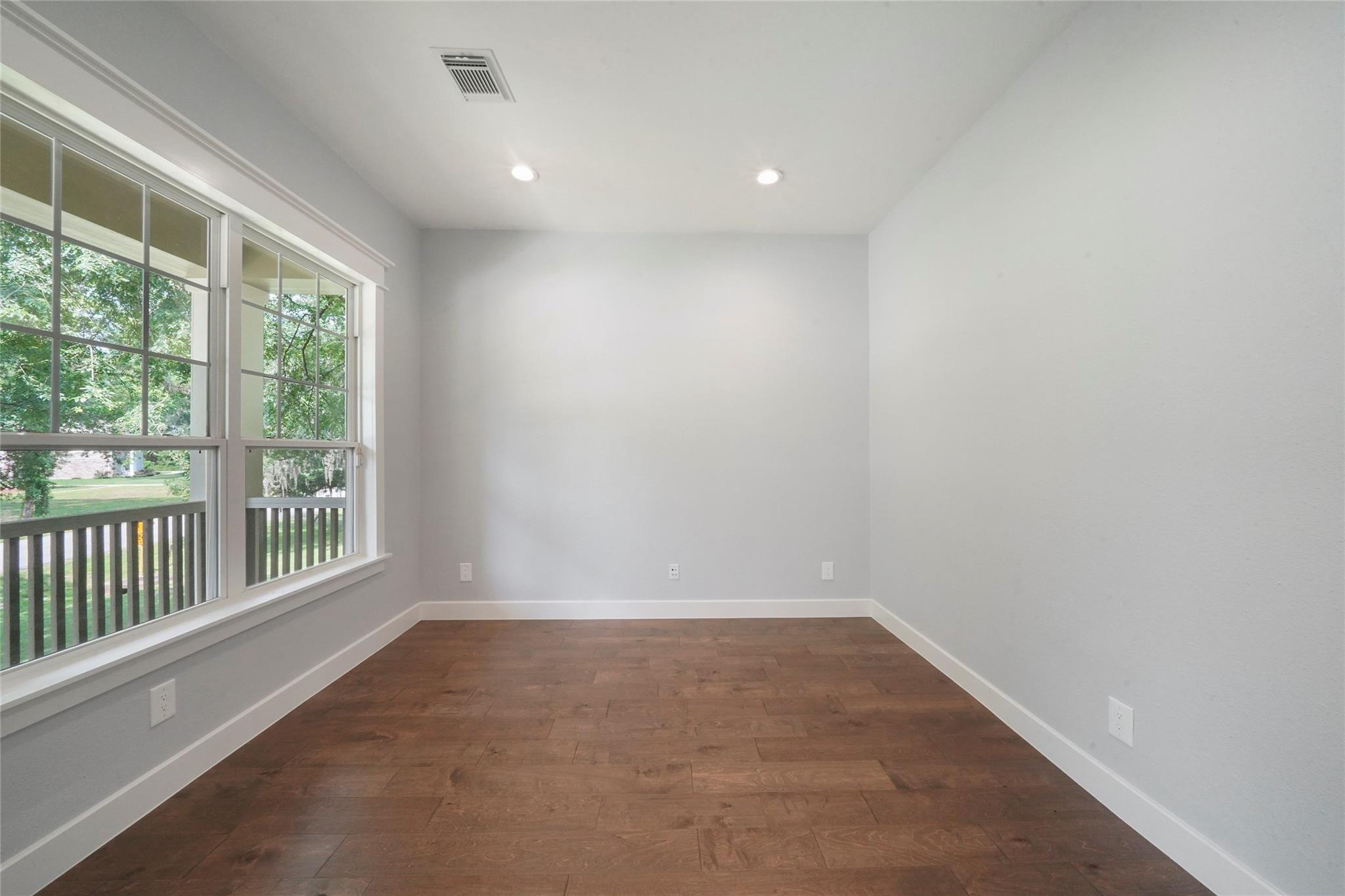401 Brook Hollow Dr