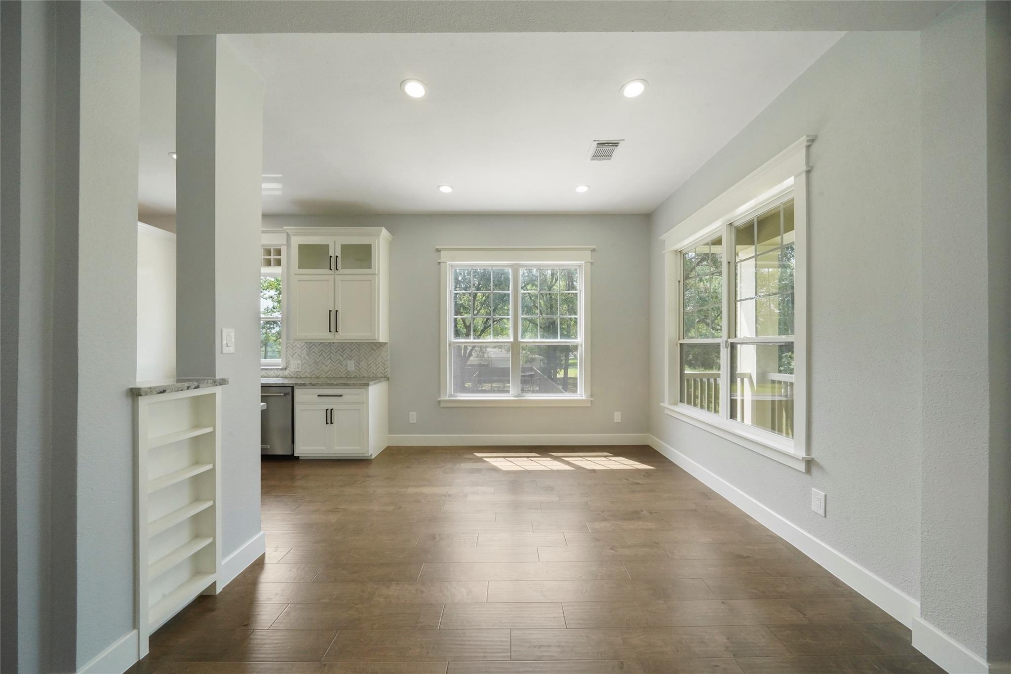 401 Brook Hollow Dr