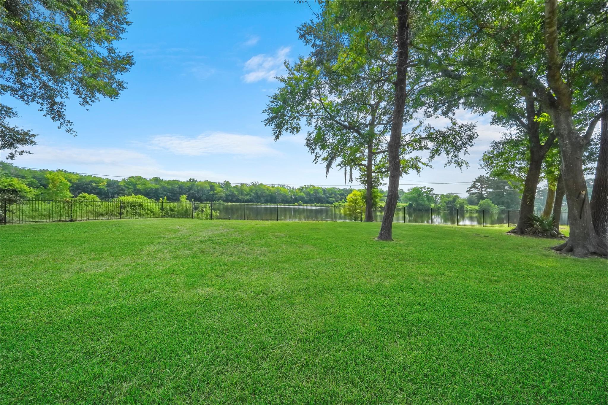 401 Brook Hollow Dr