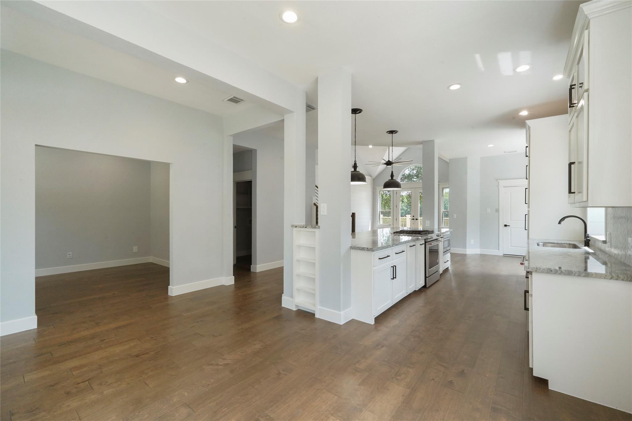 401 Brook Hollow Dr