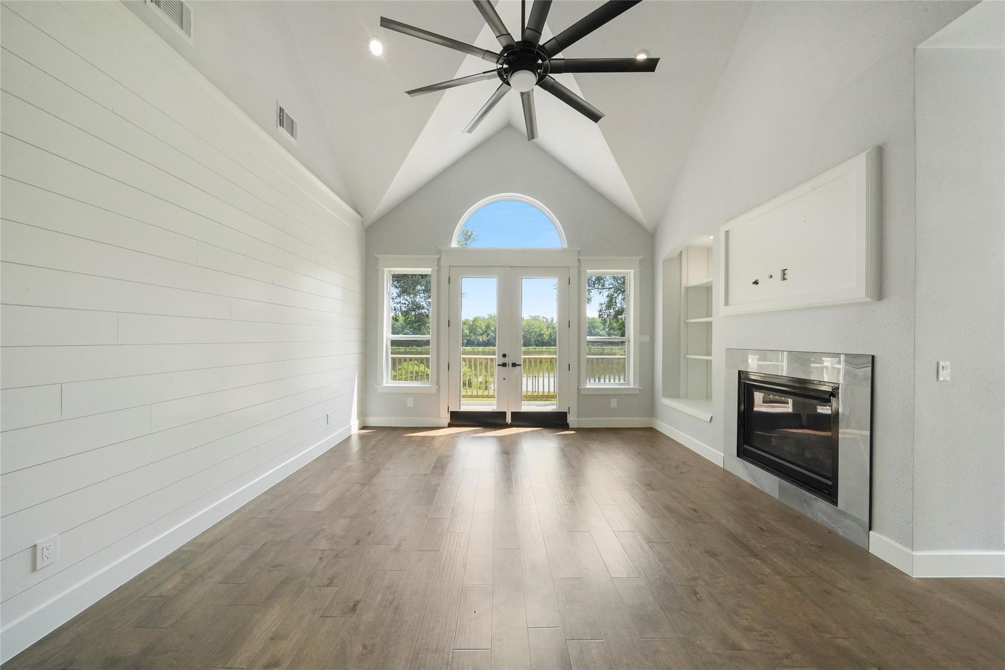 401 Brook Hollow Dr