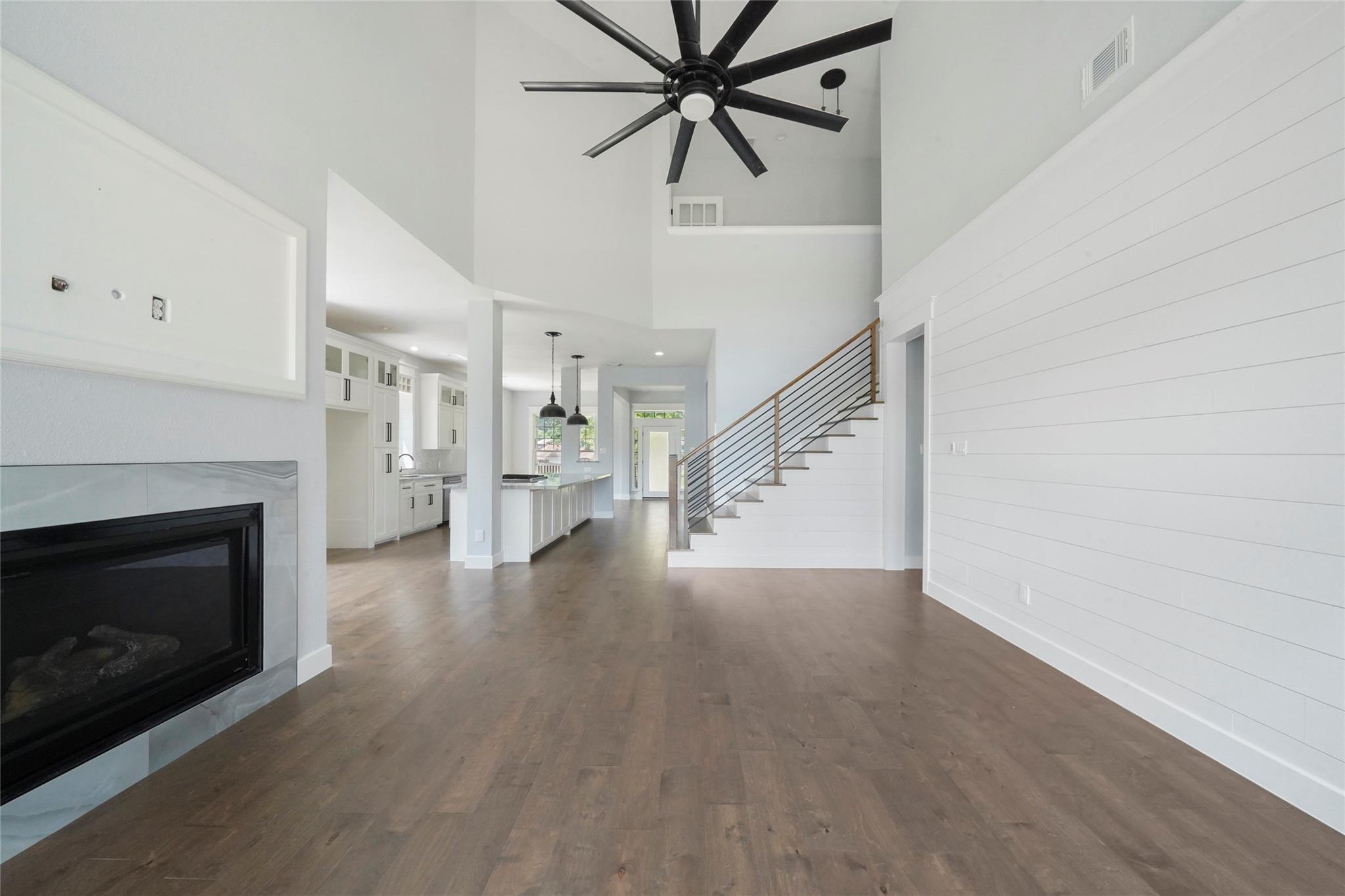 401 Brook Hollow Dr