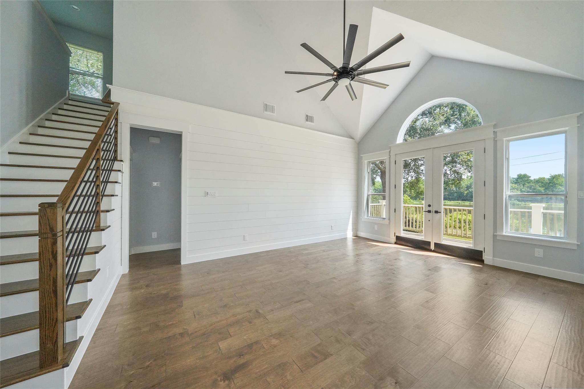 401 Brook Hollow Dr