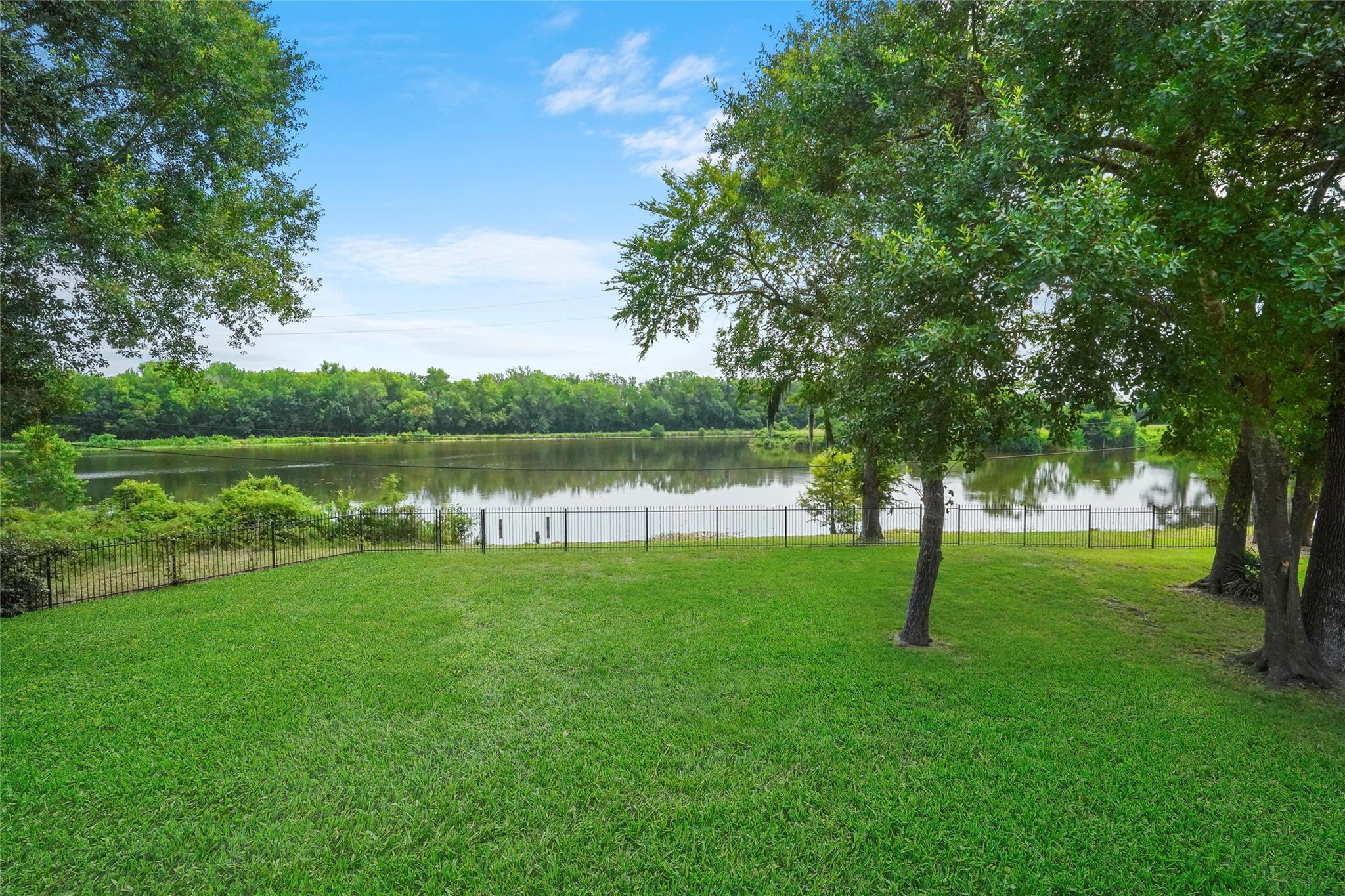 401 Brook Hollow Dr