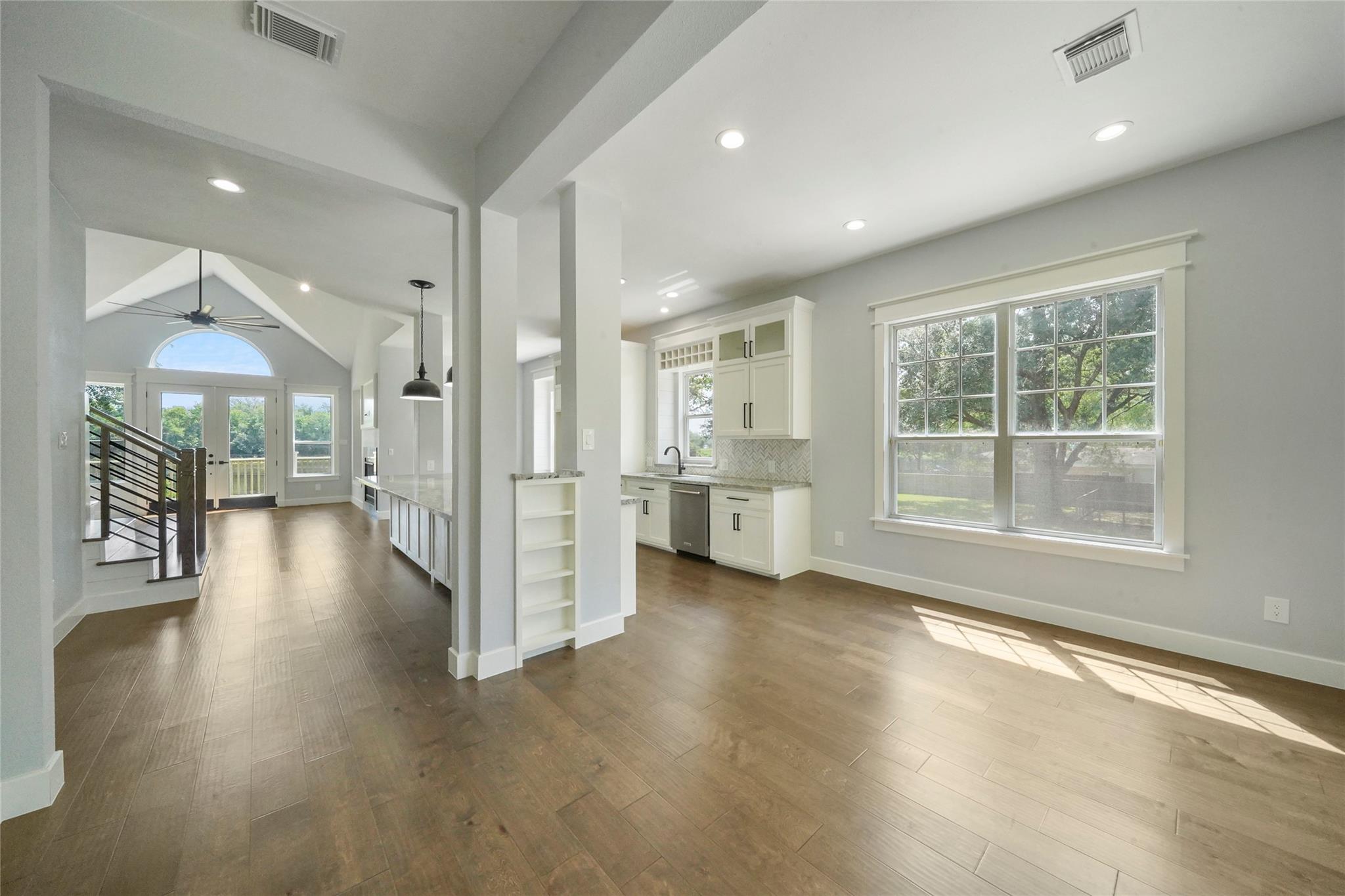 401 Brook Hollow Dr