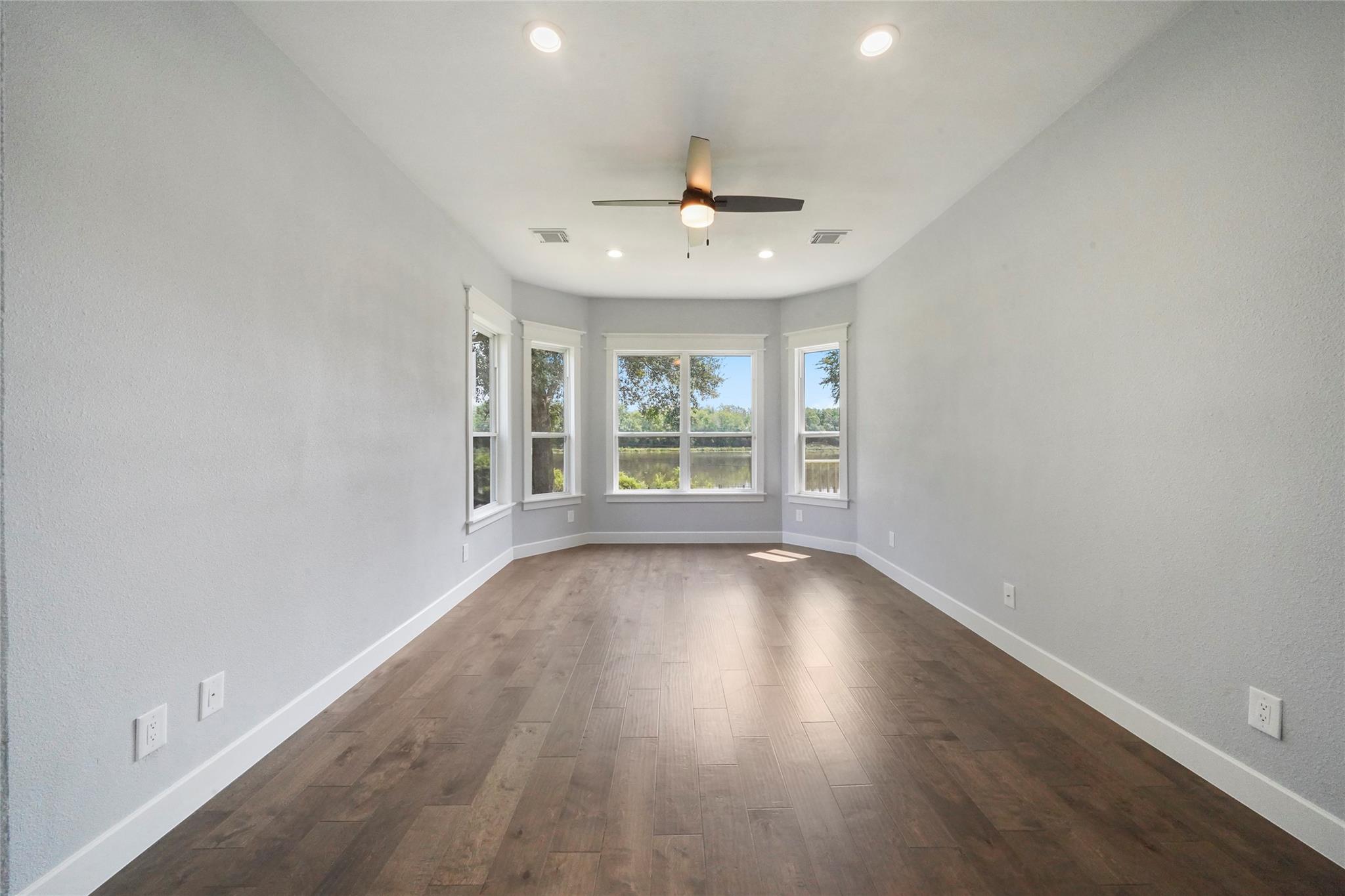401 Brook Hollow Dr