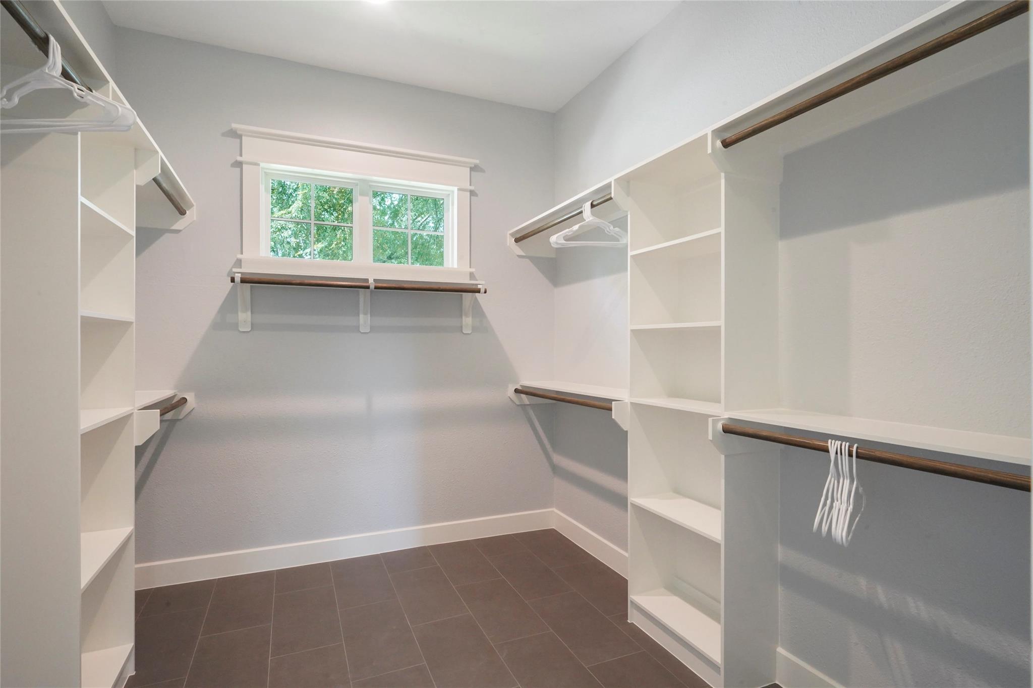 401 Brook Hollow Dr