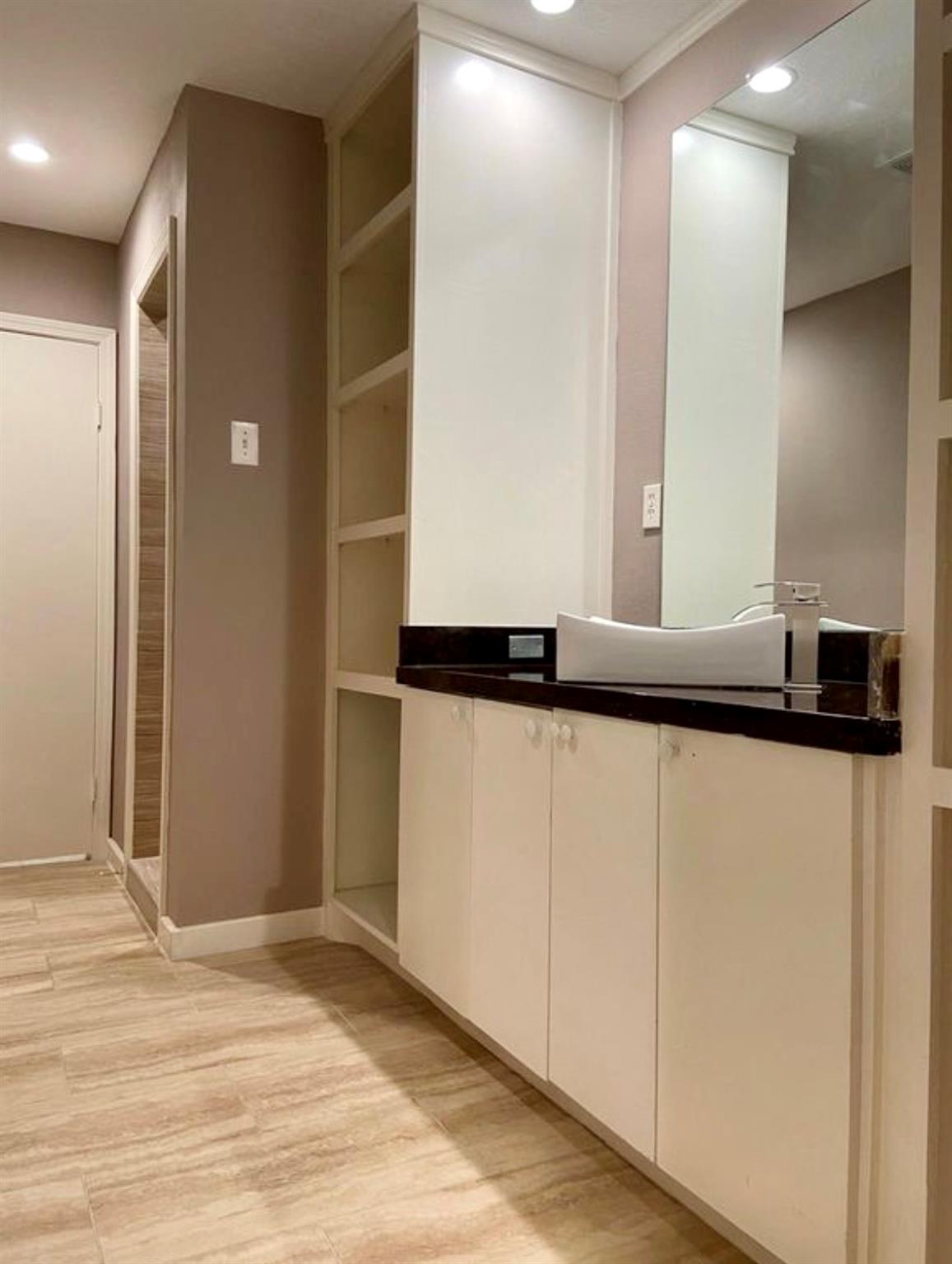 17821 Theiss Mail Route # C