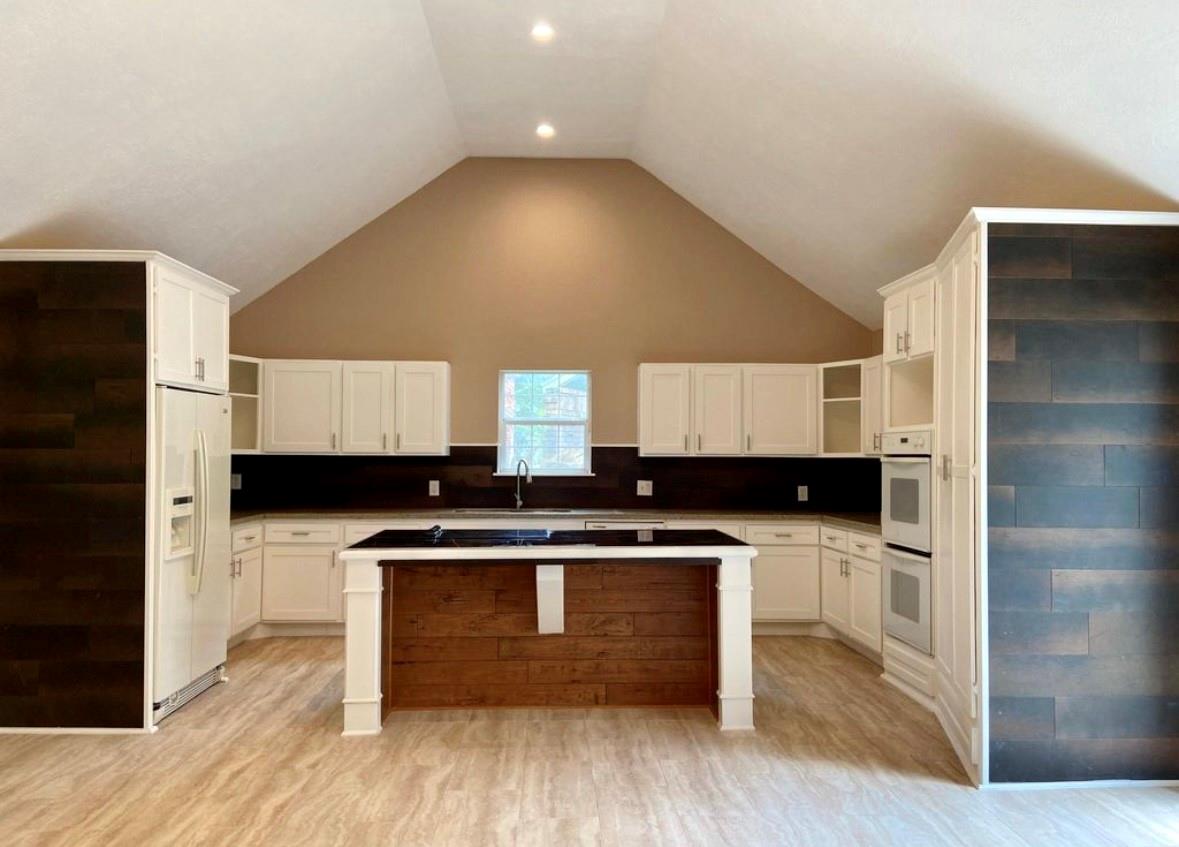 17821 Theiss Mail Route # C