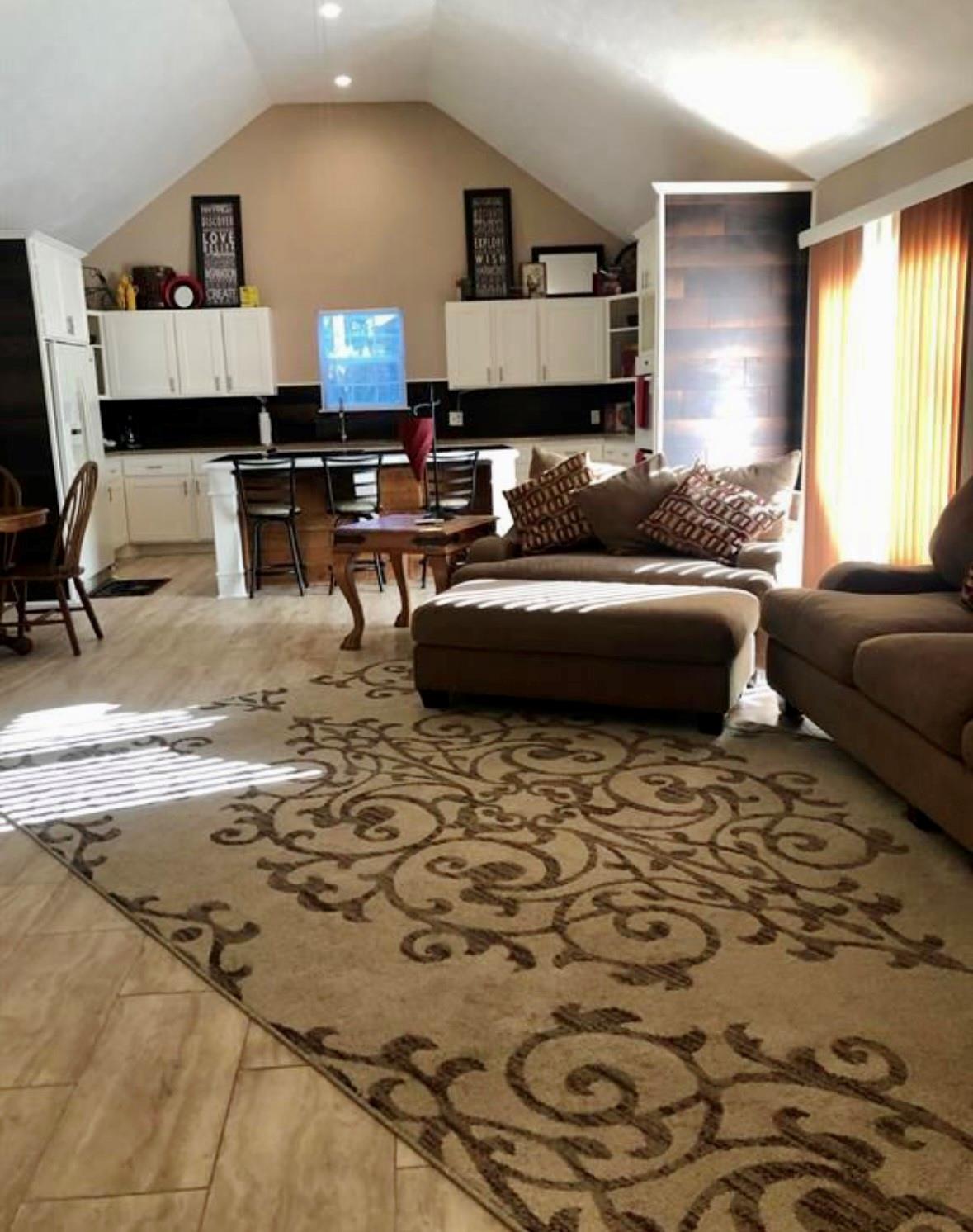 17821 Theiss Mail Route # C