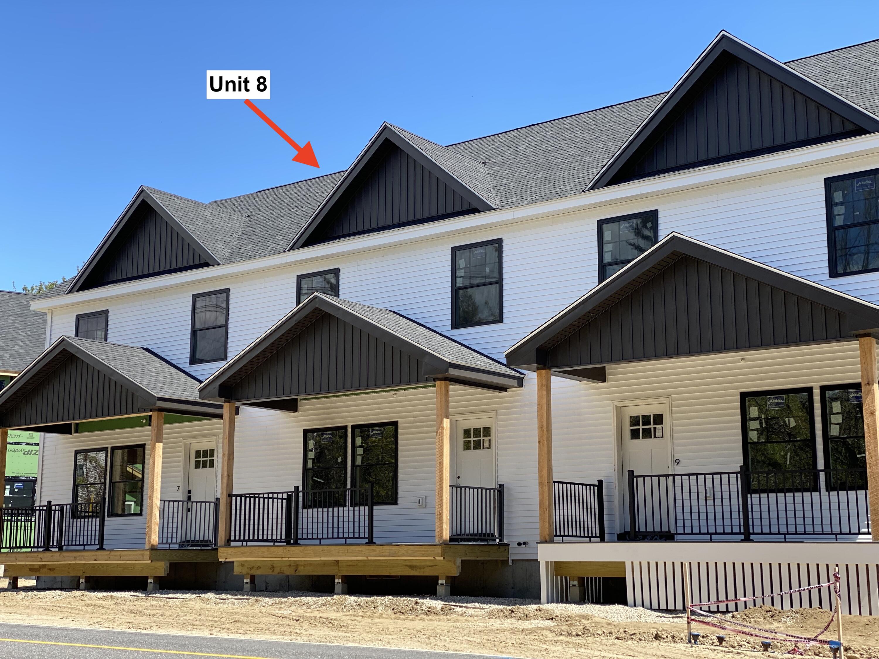 521 Walnut Hill Road, 8