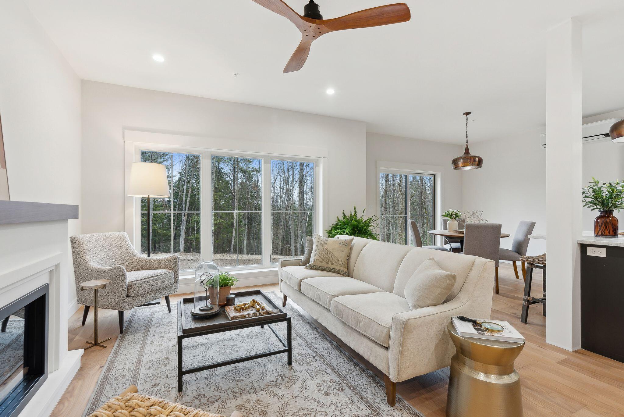 60 Oaken Ridge, 1