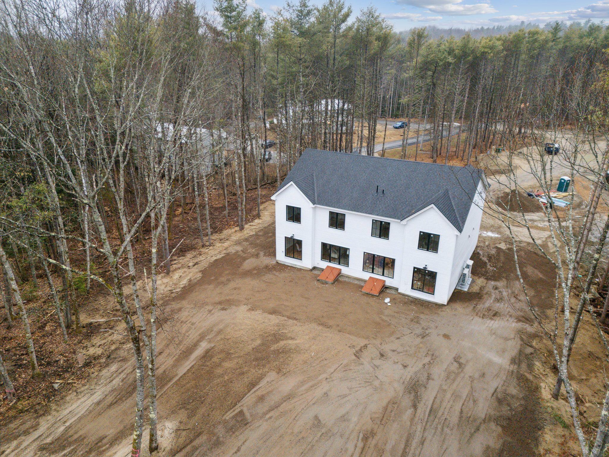 60 Oaken Ridge, 1