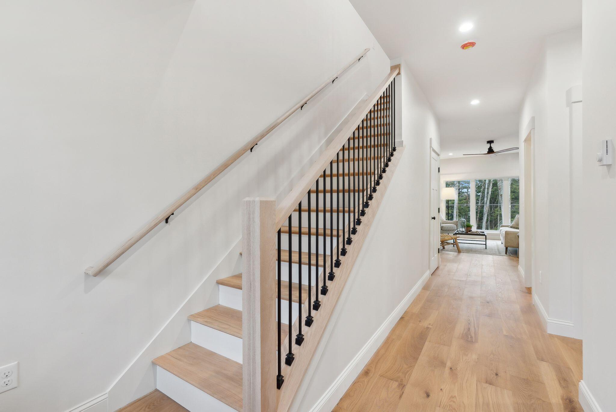 60 Oaken Ridge, 1