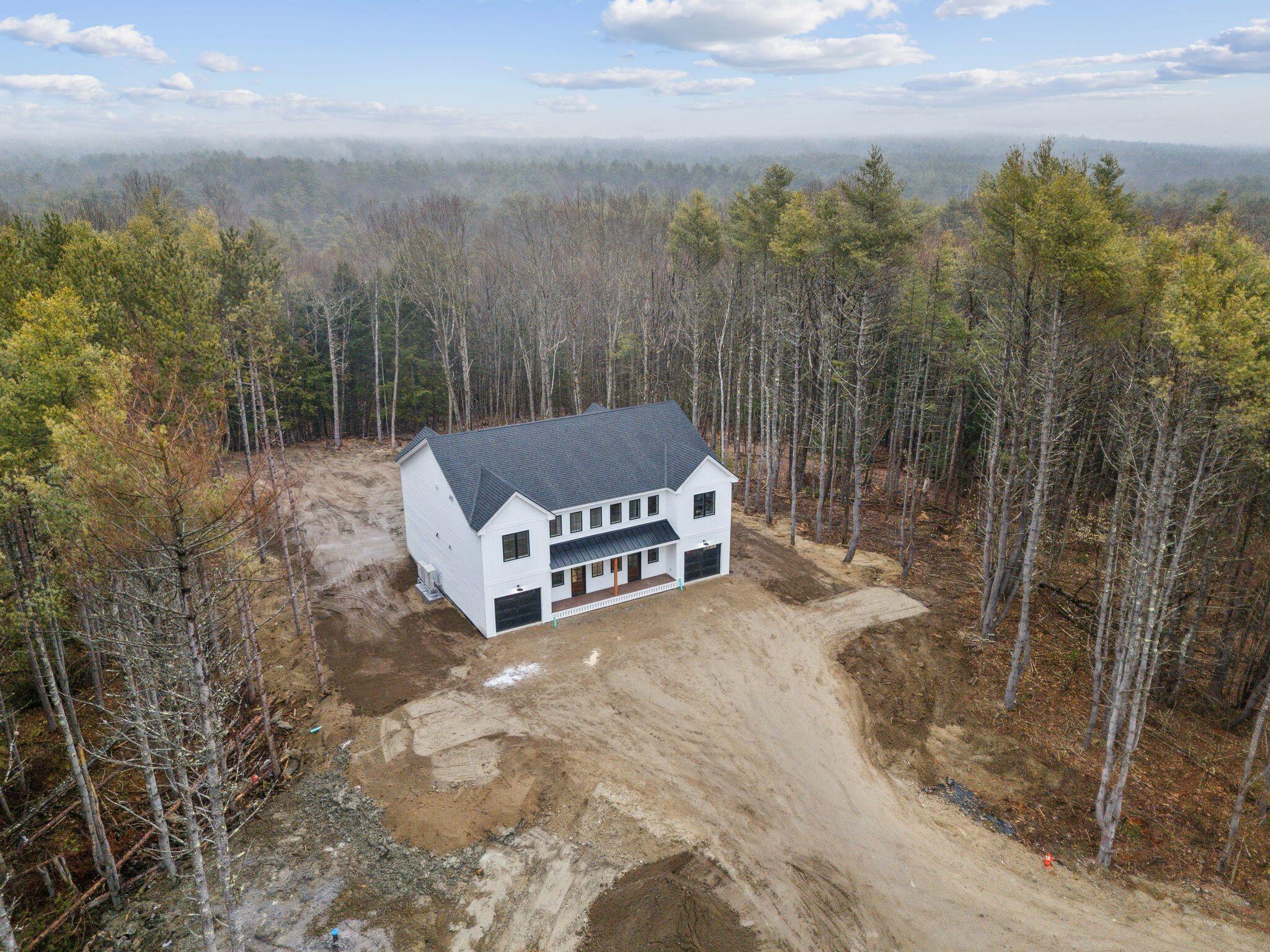 60 Oaken Ridge, 1