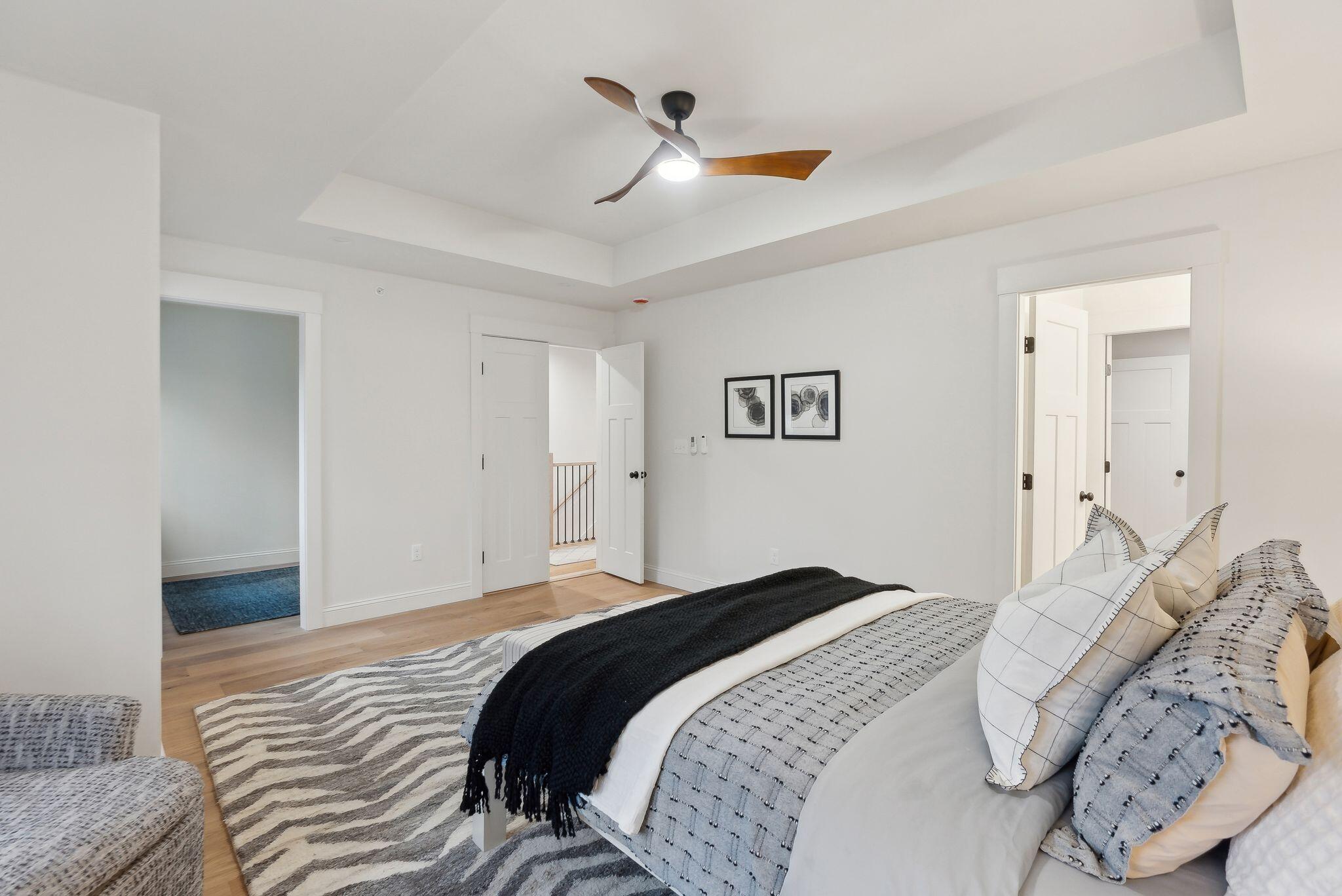 60 Oaken Ridge, 1