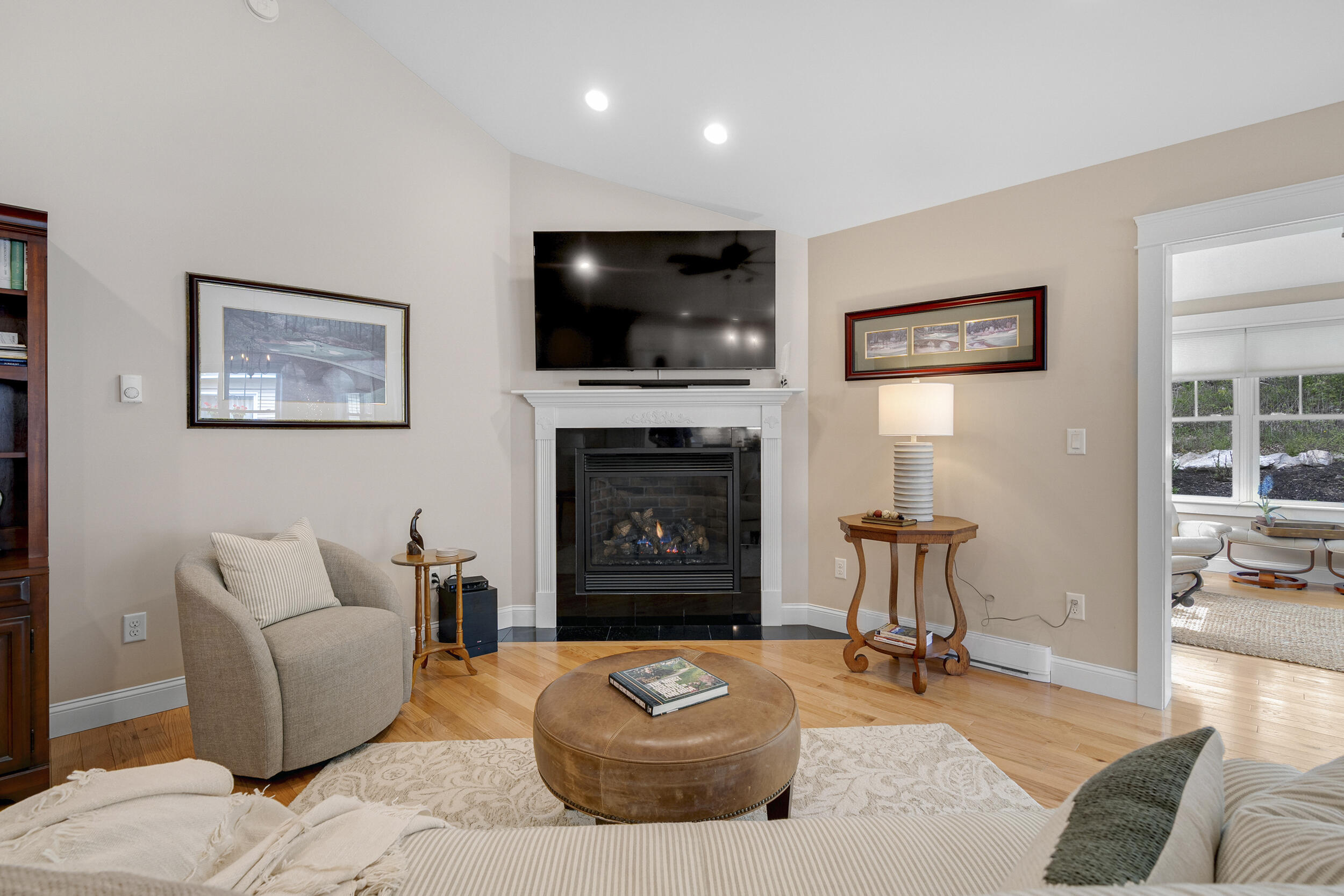 375 Pride Street, 32
